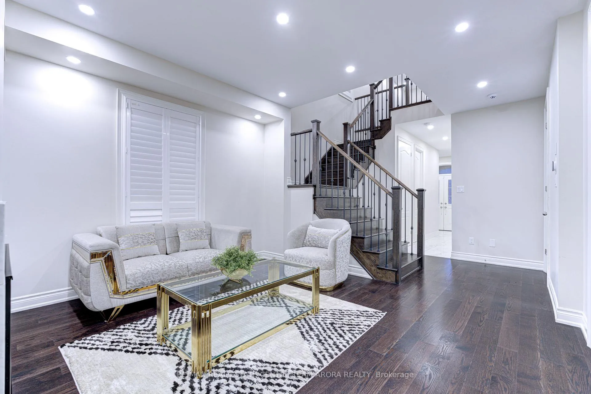 Photo 7 of 47 Dunley Crescent, Brampton, Credit Valley — HOMEH