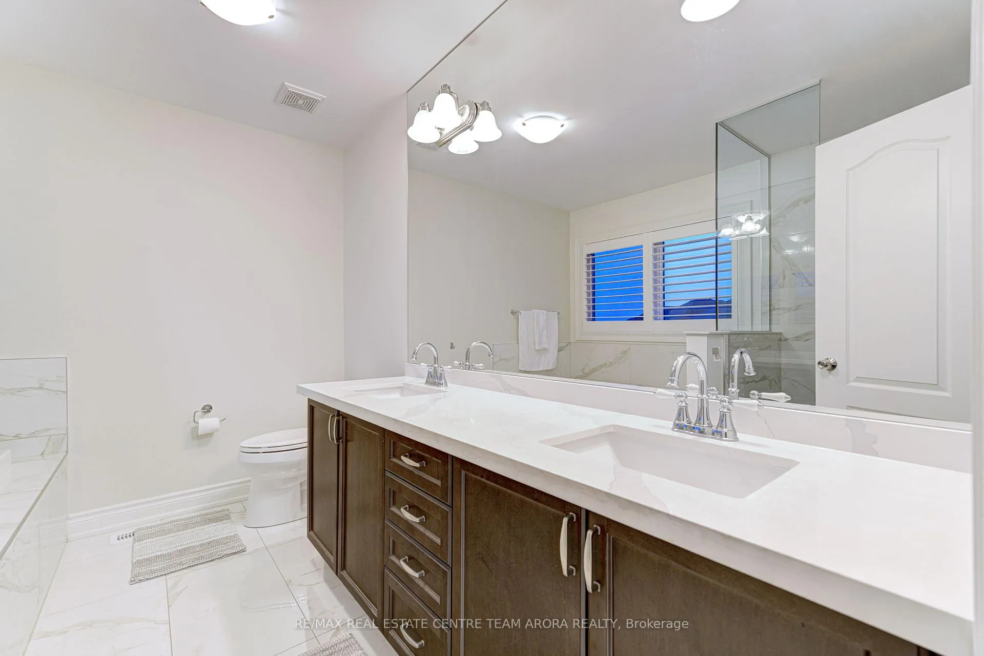 Photo 25 of 47 Dunley Crescent, Brampton, Credit Valley — HOMEH