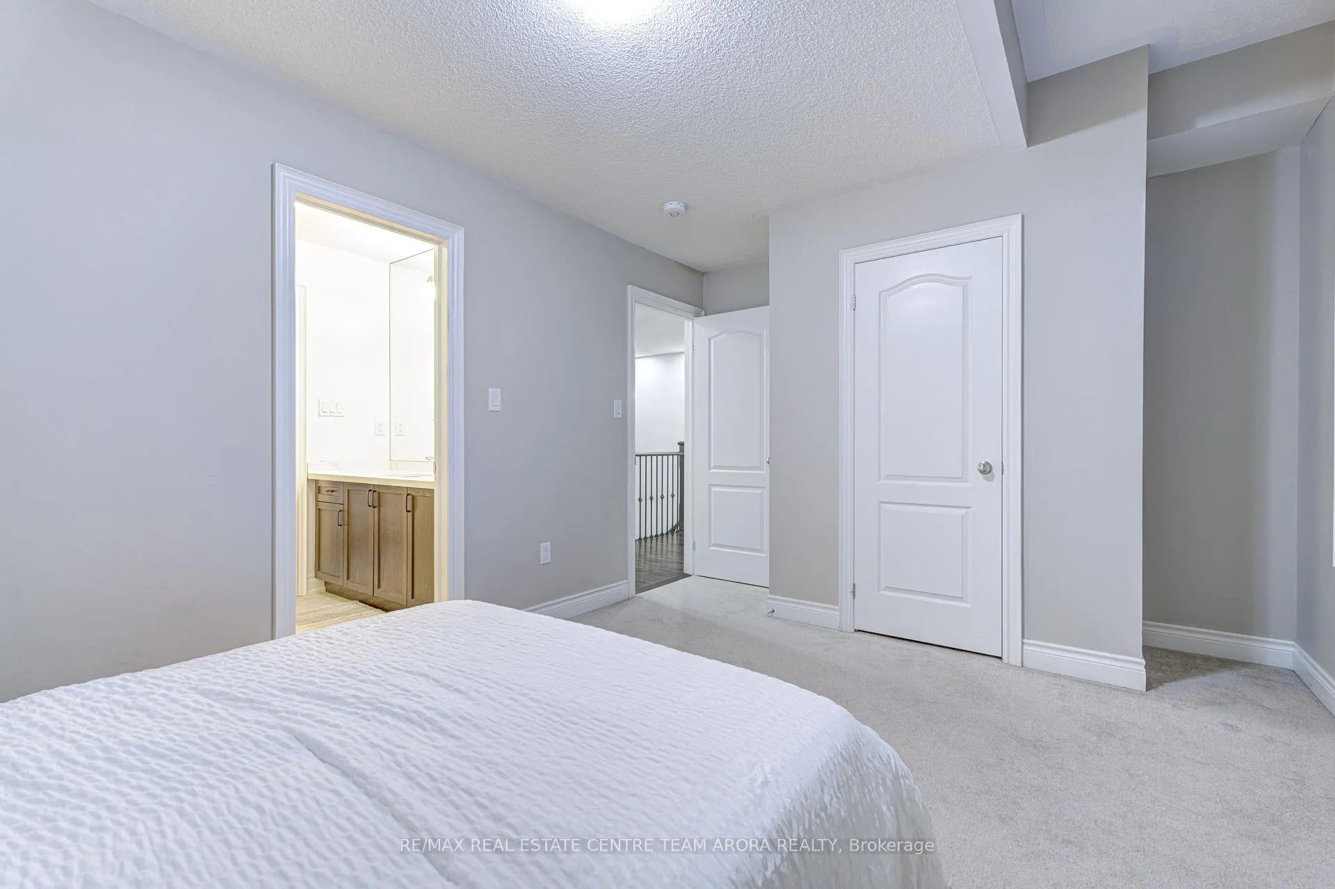Photo 31 of 47 Dunley Crescent, Brampton, Credit Valley — HOMEH