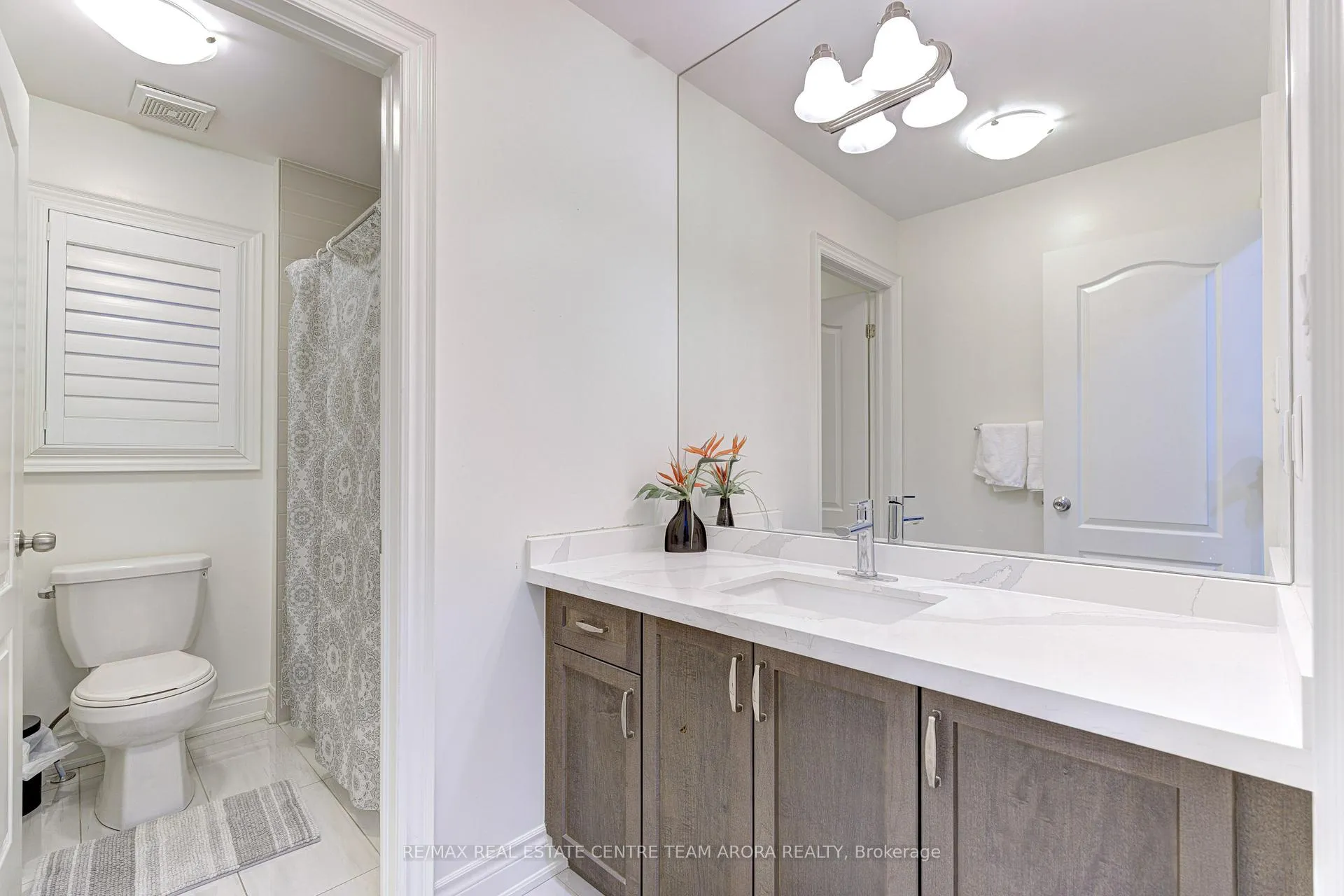 Photo 34 of 47 Dunley Crescent, Brampton, Credit Valley — HOMEH