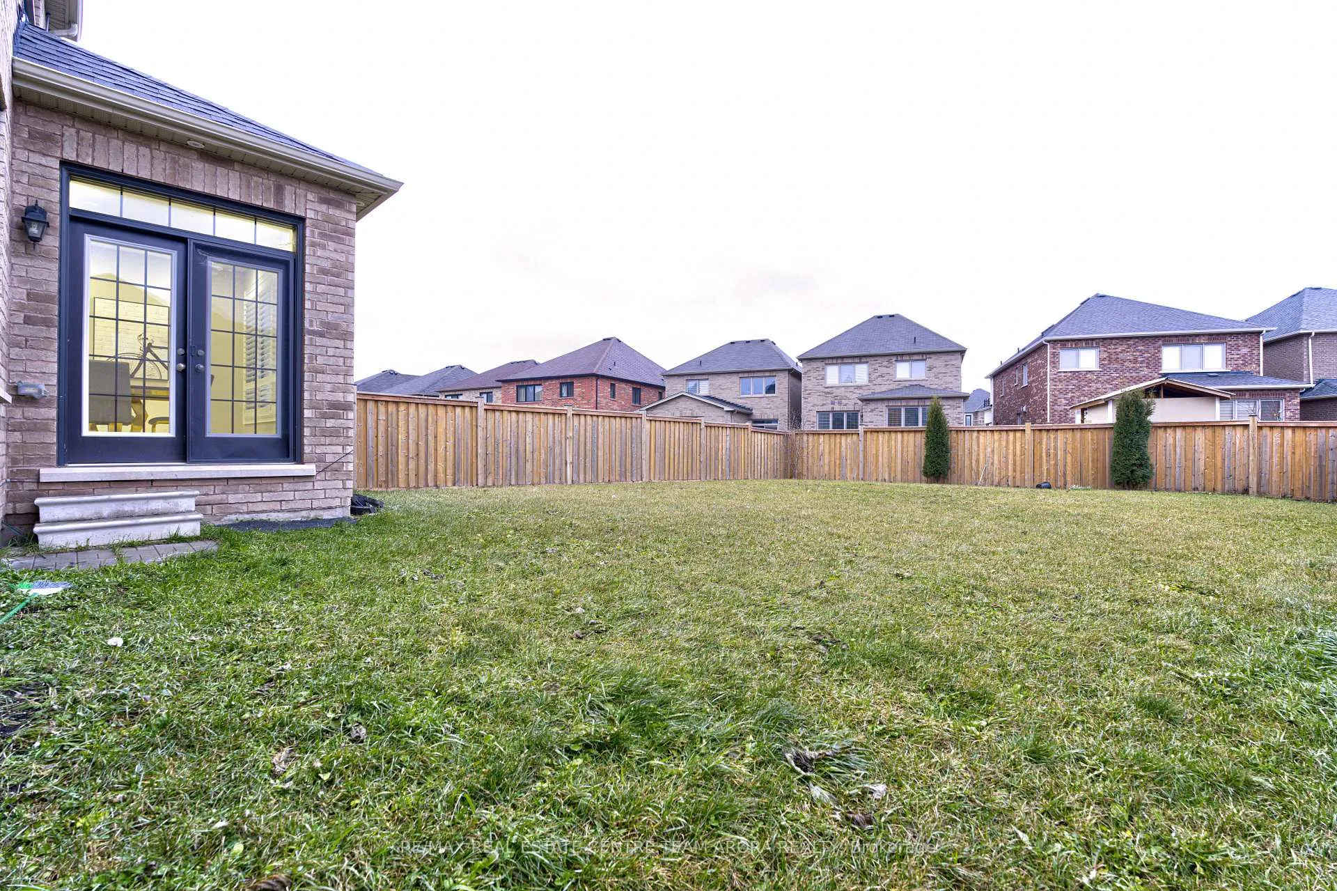 Photo 37 of 47 Dunley Crescent, Brampton, Credit Valley — HOMEH