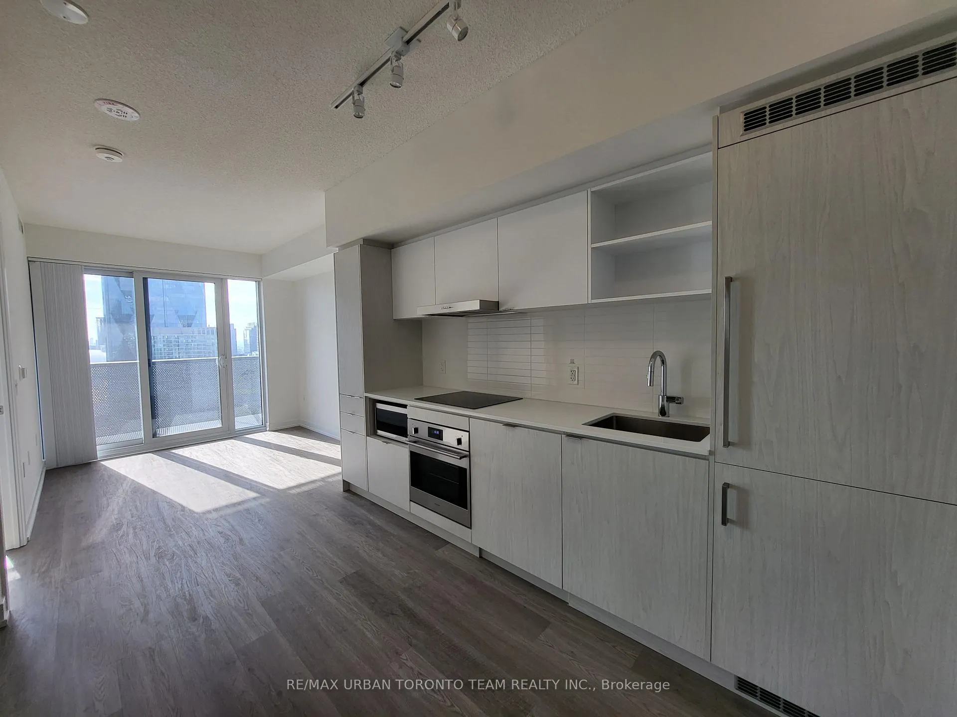 Photo 4 of Unit 3815, 55 Cooper Street, Toronto, Waterfront Communities — HOMEH