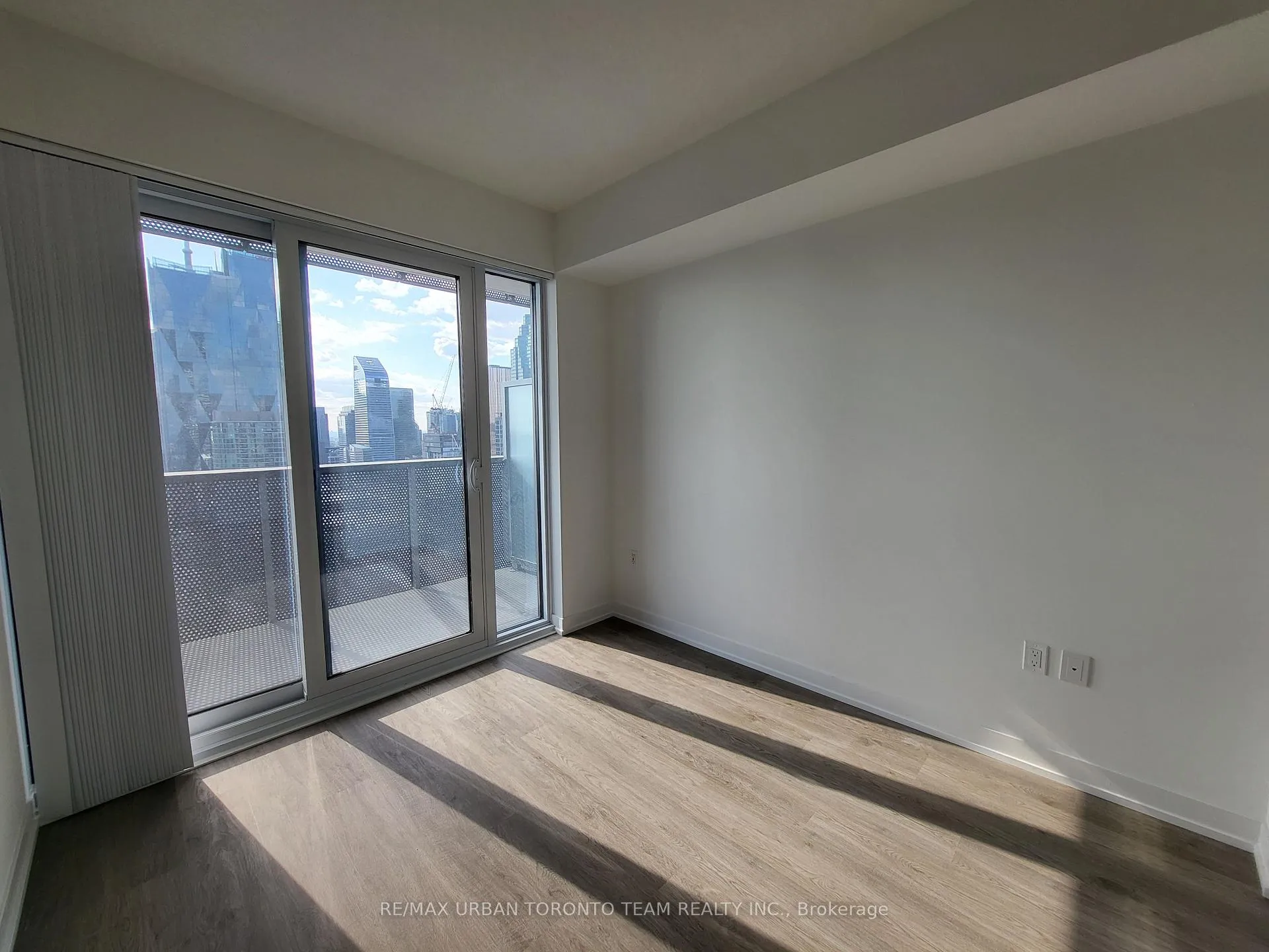 Photo 6 of Unit 3815, 55 Cooper Street, Toronto, Waterfront Communities — HOMEH