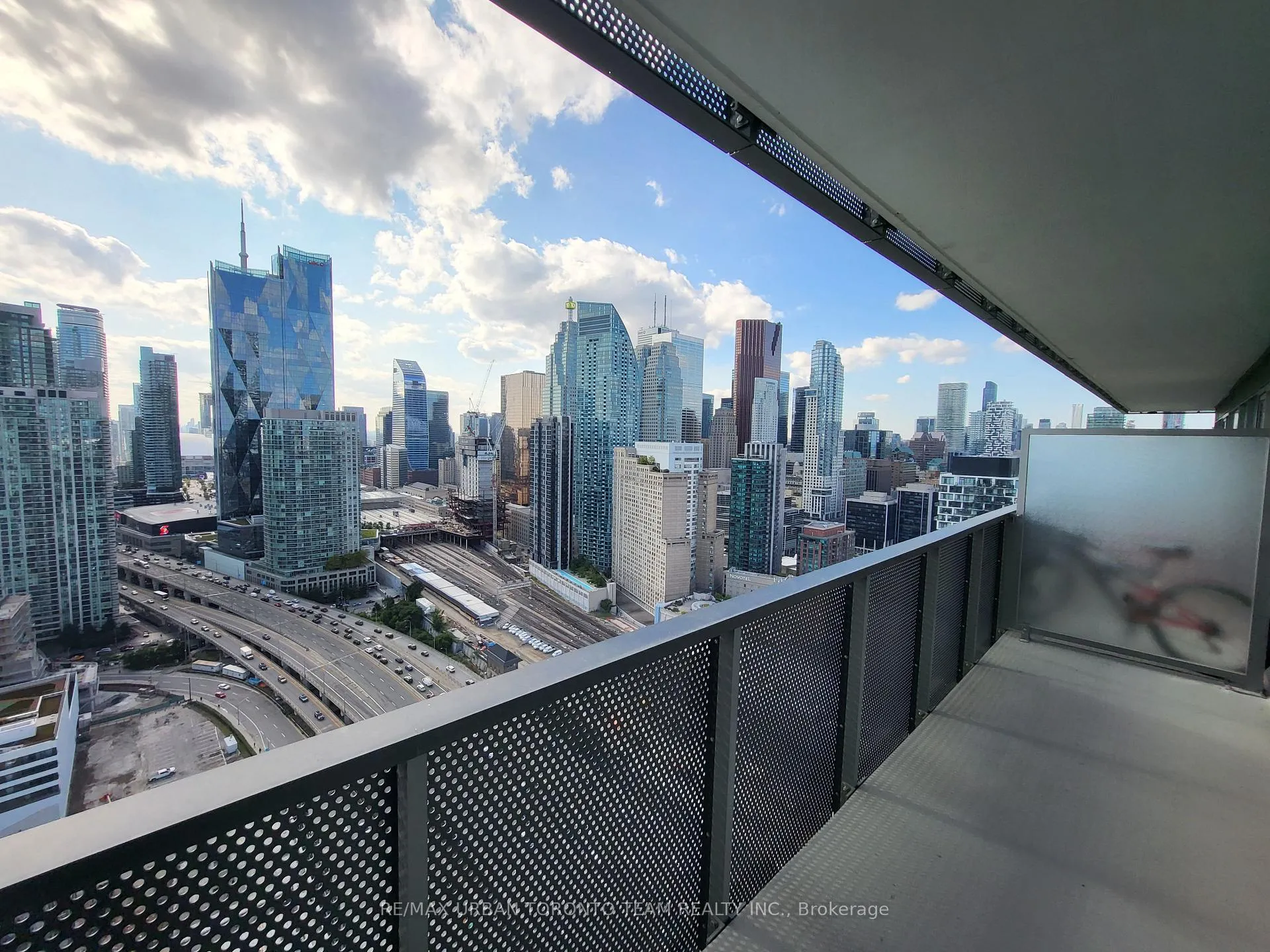 Photo 11 of Unit 3815, 55 Cooper Street, Toronto, Waterfront Communities — HOMEH