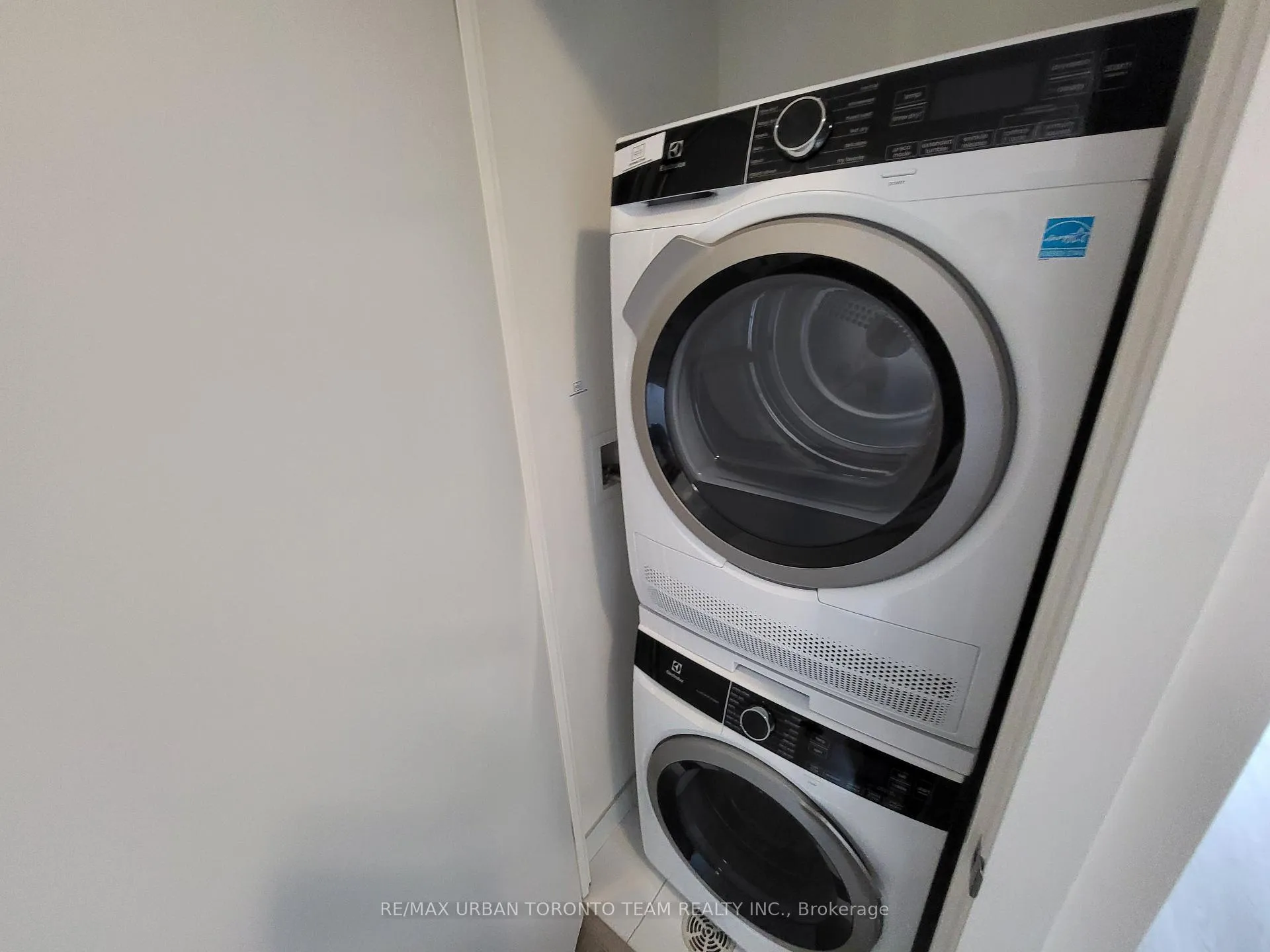 Photo 15 of Unit 3815, 55 Cooper Street, Toronto, Waterfront Communities — HOMEH