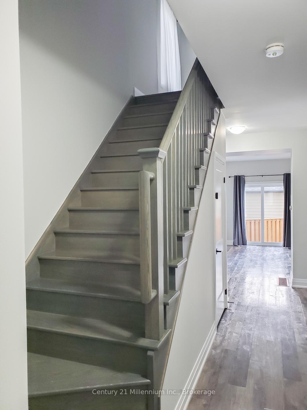 Photo 2 of Unit 19, 7 Stonehart Lane, Barrie, East Bayfield — HOMEH