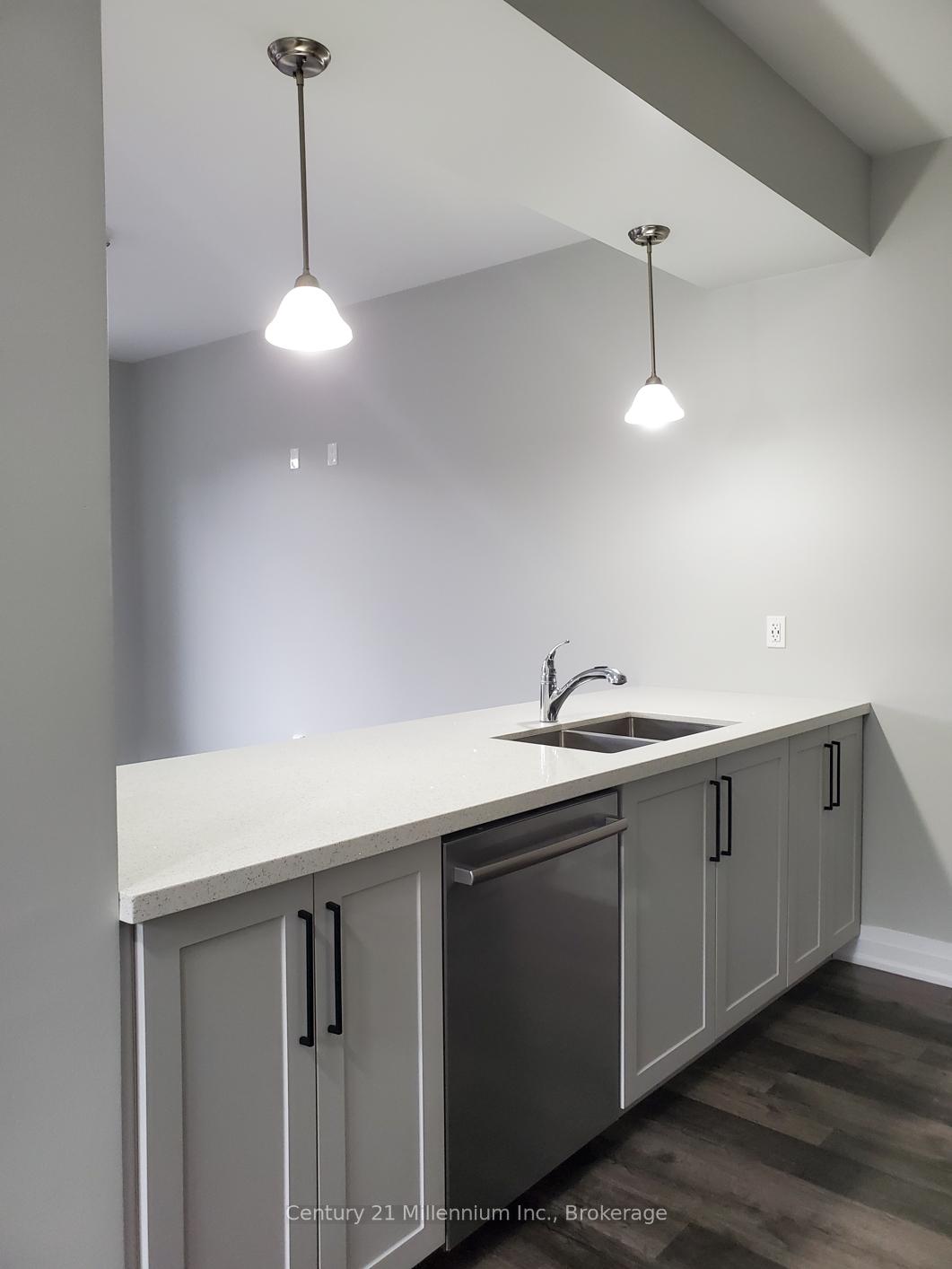 Photo 6 of Unit 19, 7 Stonehart Lane, Barrie, East Bayfield — HOMEH