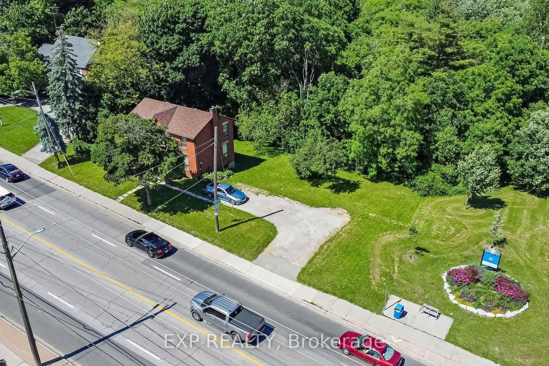 Photo 2 of 486 Main Street N, Brampton, Brampton North — HOMEH