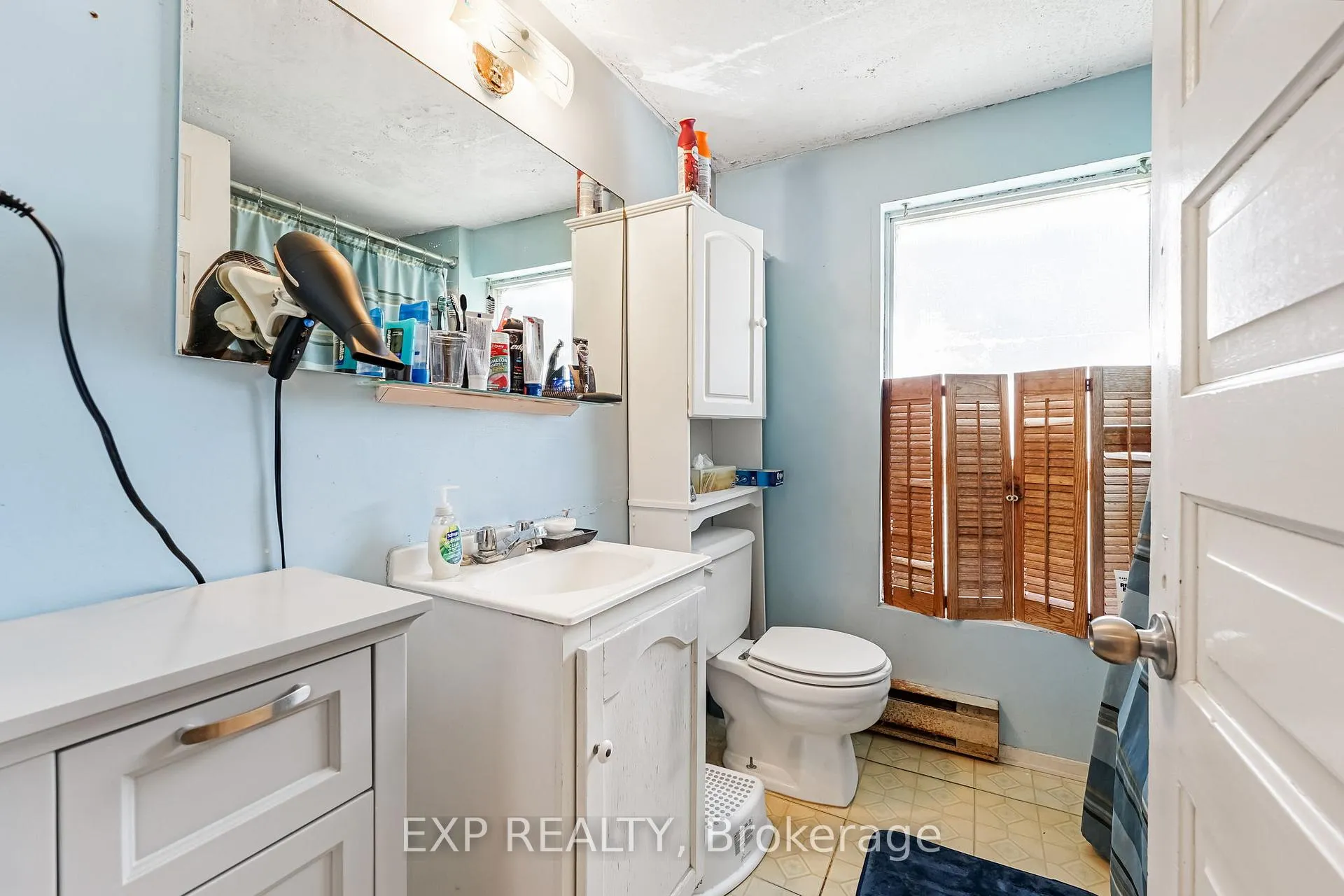 Photo 13 of 486 Main Street N, Brampton, Brampton North — HOMEH