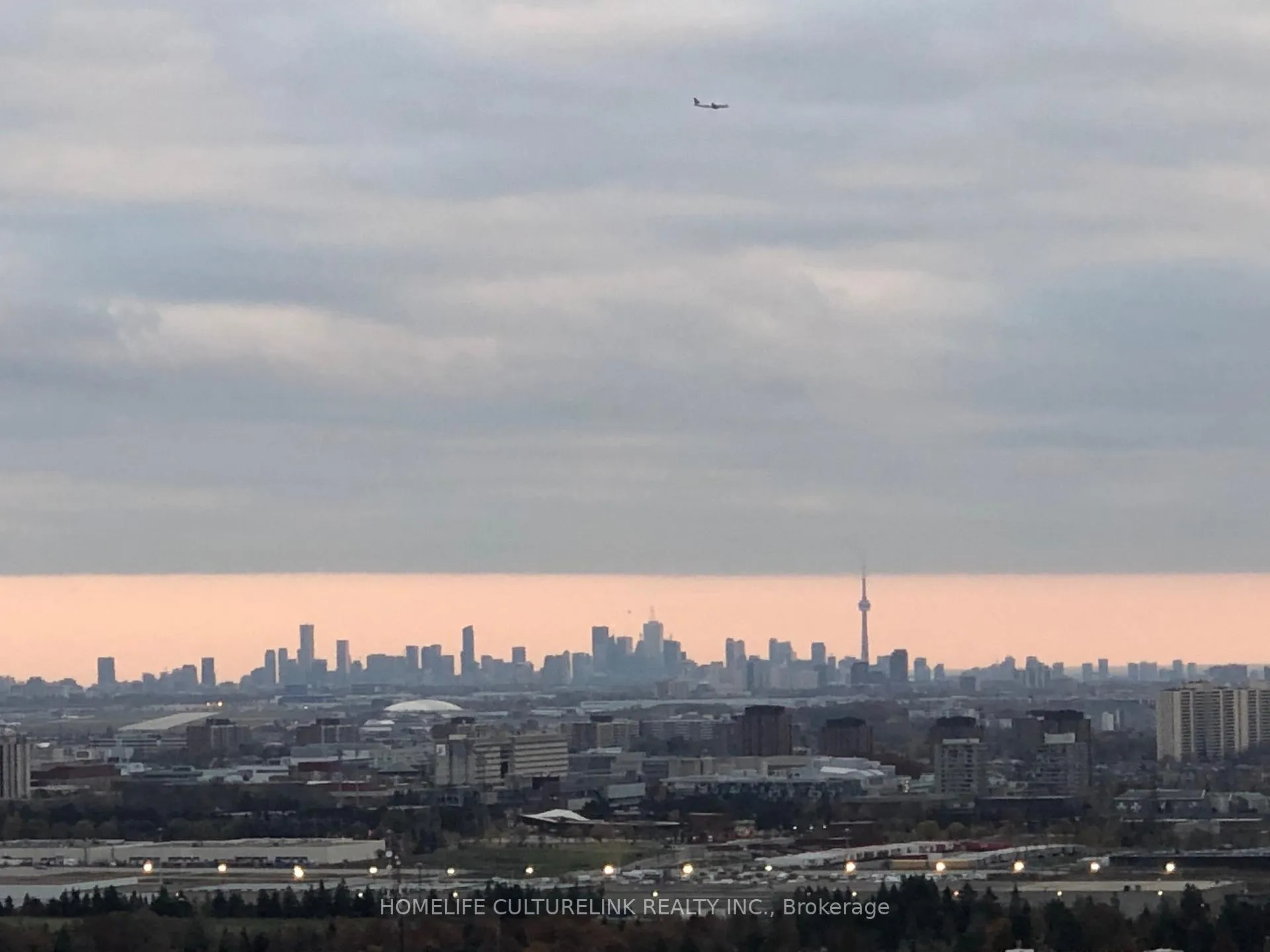 Photo 8 of Unit 3308, 5 Buttermill Avenue, Vaughan, Vaughan Corporate Centre — HOMEH
