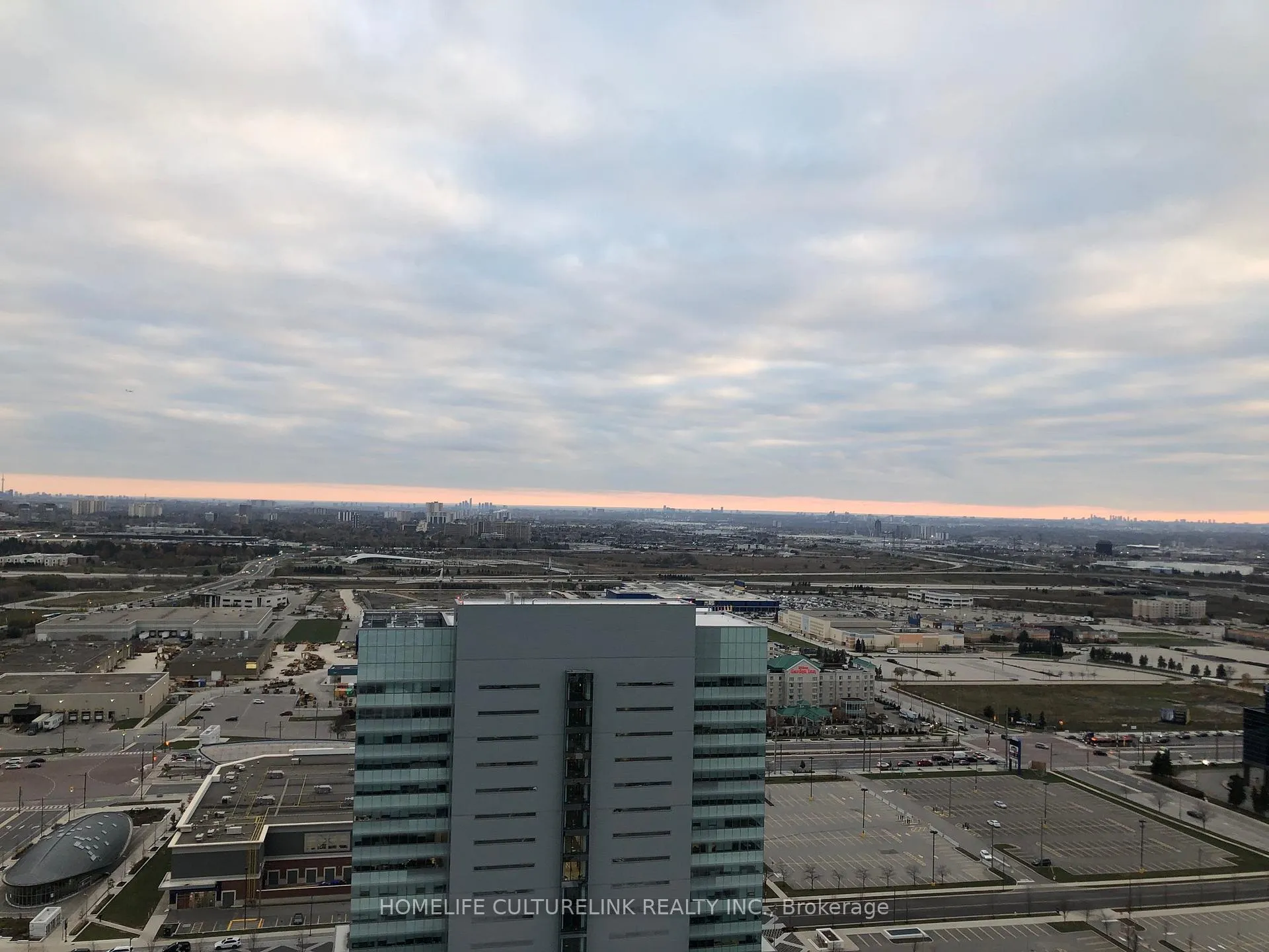 Photo 10 of Unit 3308, 5 Buttermill Avenue, Vaughan, Vaughan Corporate Centre — HOMEH
