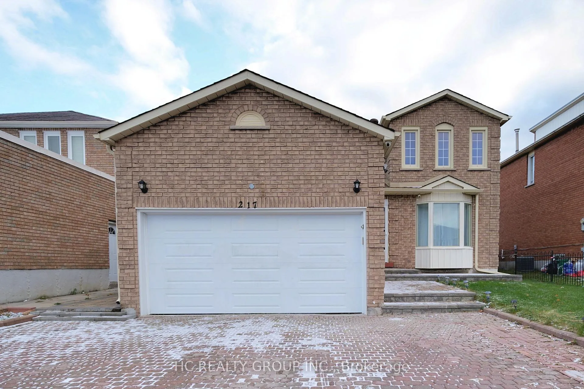 Photo 1 of 217 Highglen Avenue, Markham, Milliken Mills East — HOMEH