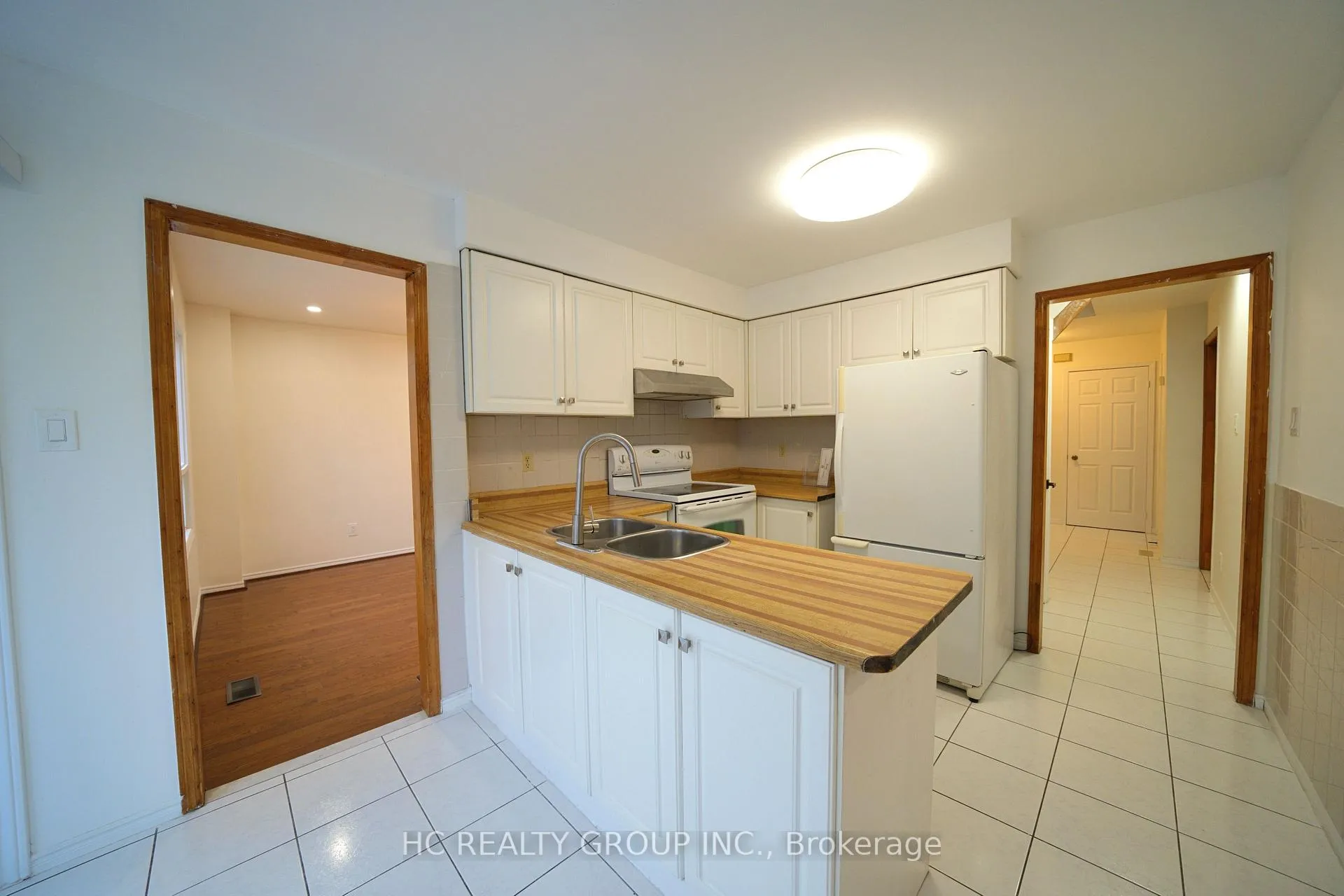 Photo 10 of 217 Highglen Avenue, Markham, Milliken Mills East — HOMEH