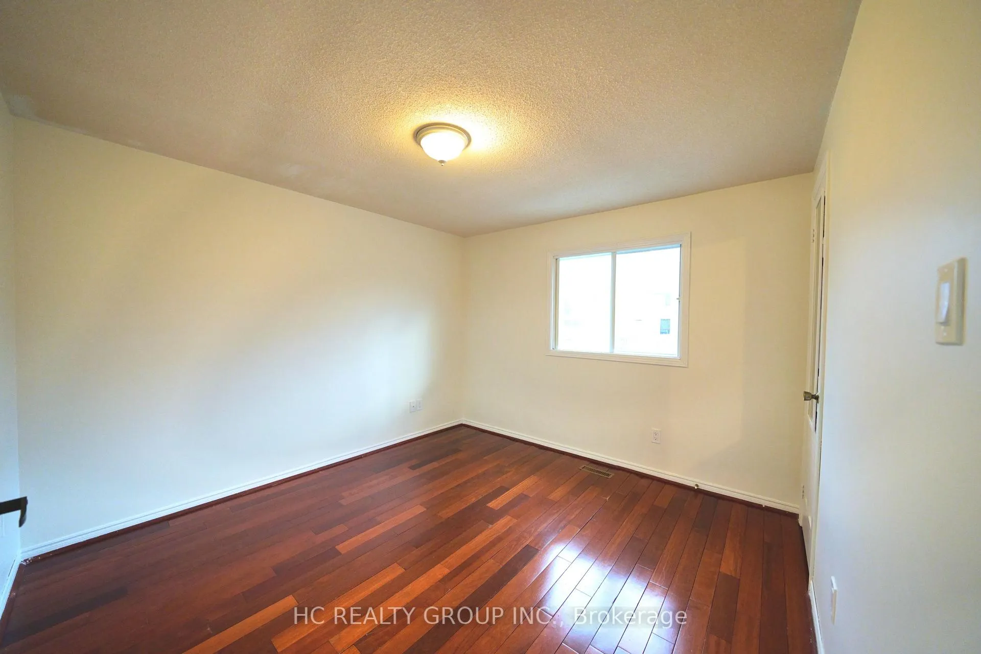 Photo 17 of 217 Highglen Avenue, Markham, Milliken Mills East — HOMEH