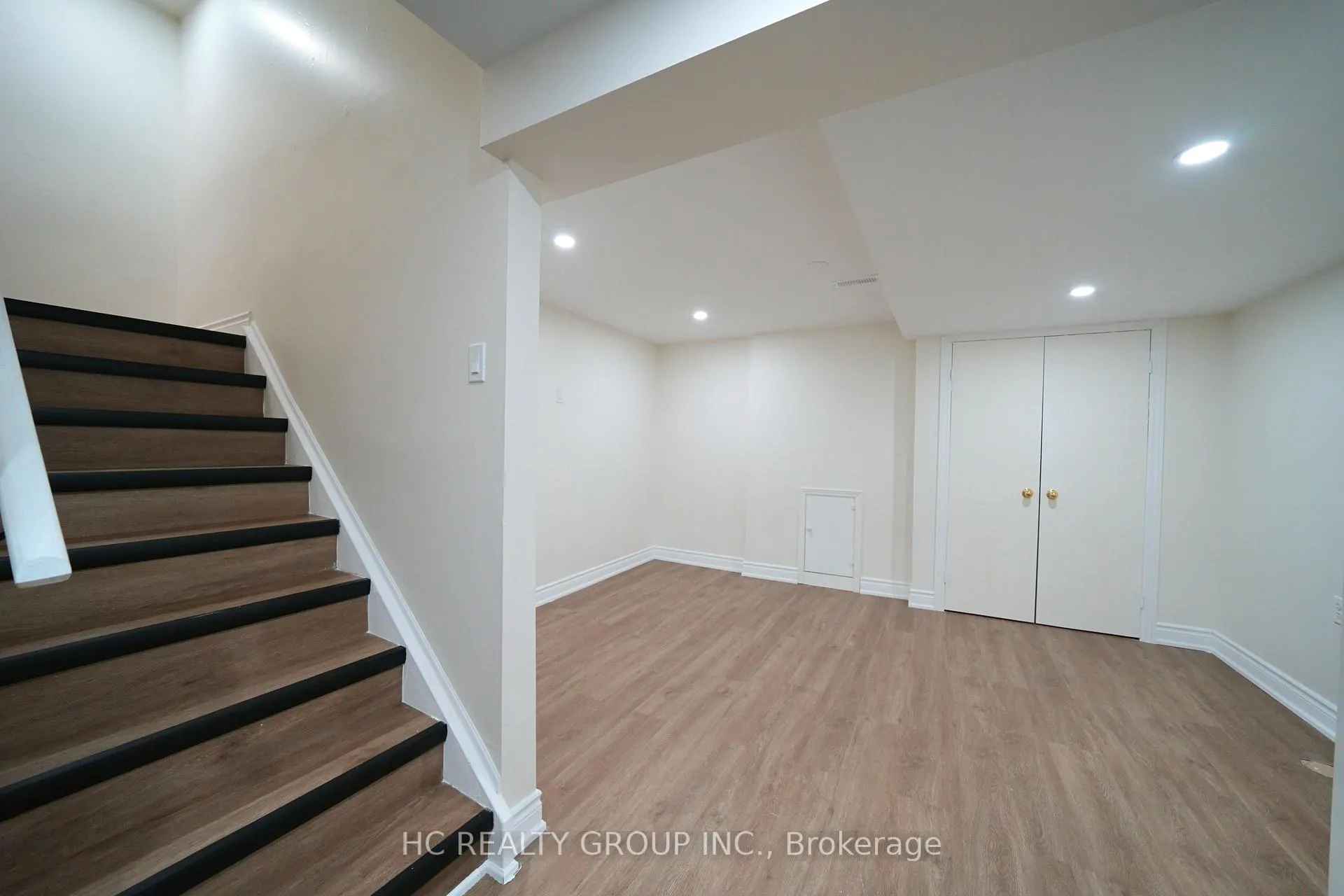 Photo 19 of 217 Highglen Avenue, Markham, Milliken Mills East — HOMEH