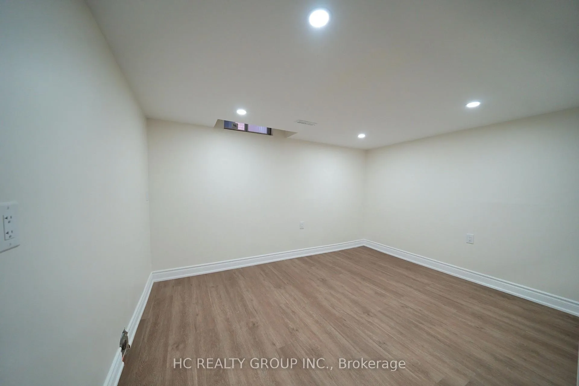 Photo 22 of 217 Highglen Avenue, Markham, Milliken Mills East — HOMEH