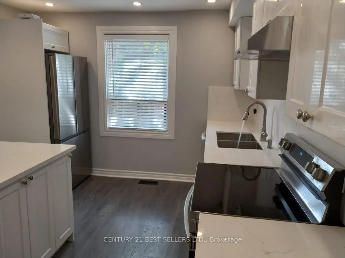 Photo 3 of Unit Upper, 216 Vaughan Road, Toronto, Humewood-Cedarvale — HOMEH