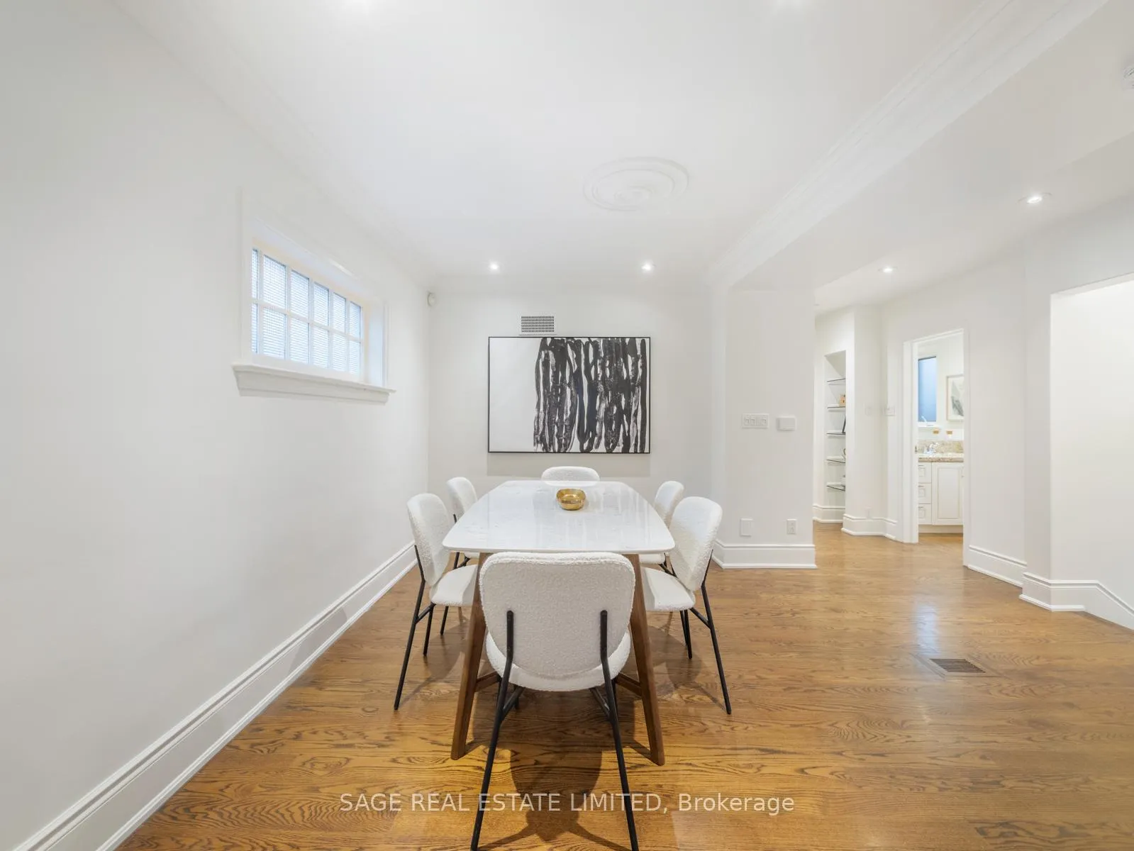 Photo 4 of 43 Lankin Boulevard, Toronto, East York — HOMEH