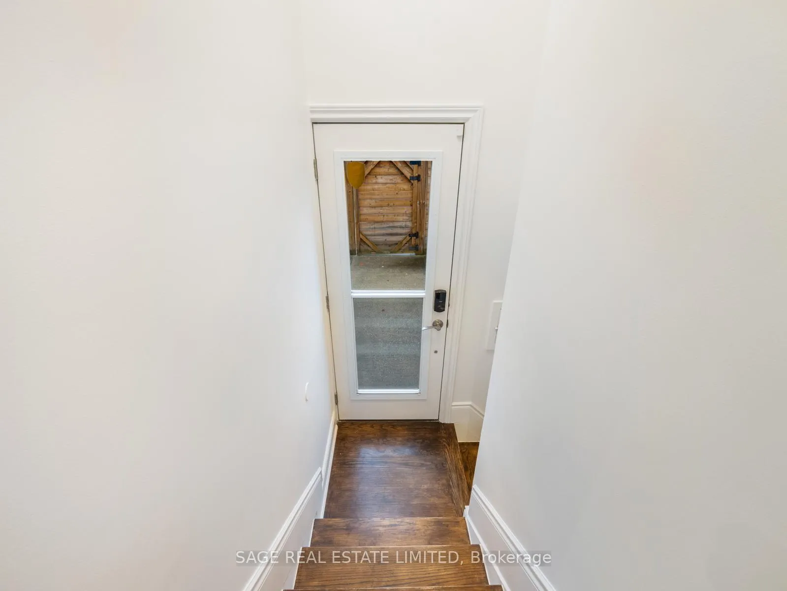 Photo 15 of 43 Lankin Boulevard, Toronto, East York — HOMEH