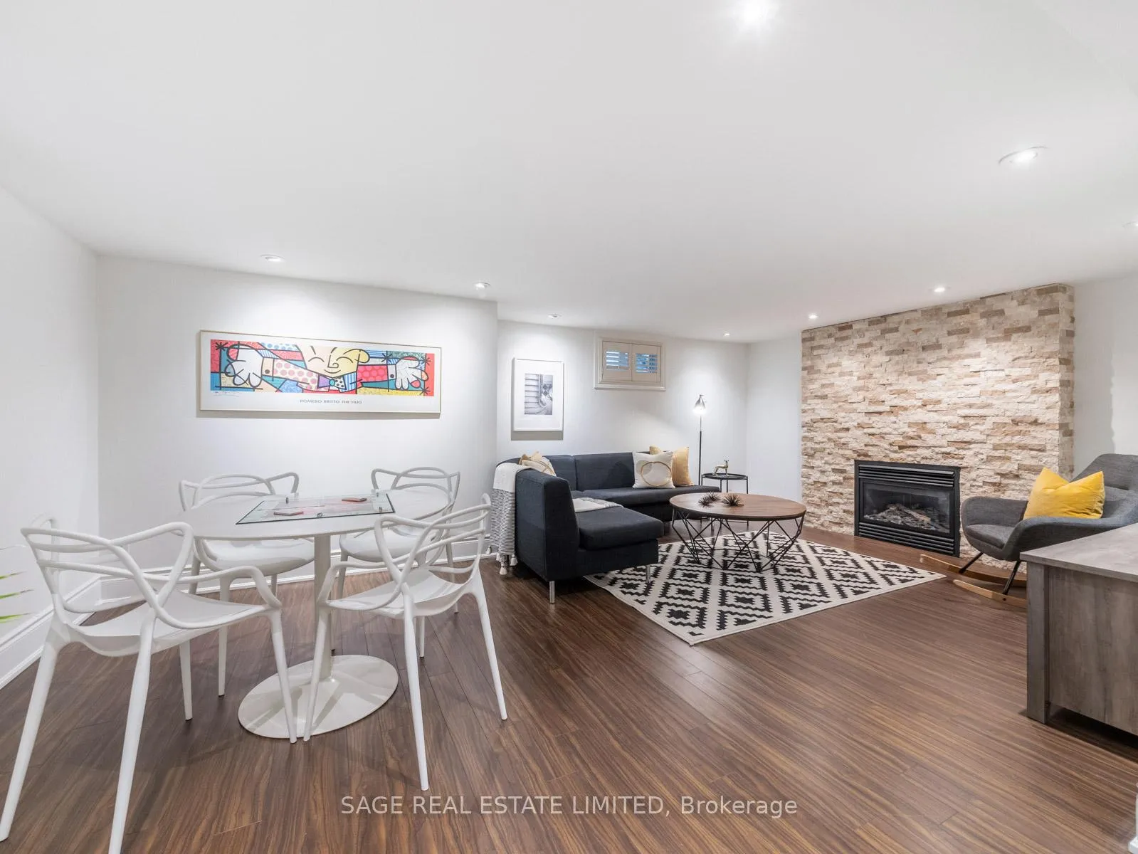 Photo 18 of 43 Lankin Boulevard, Toronto, East York — HOMEH