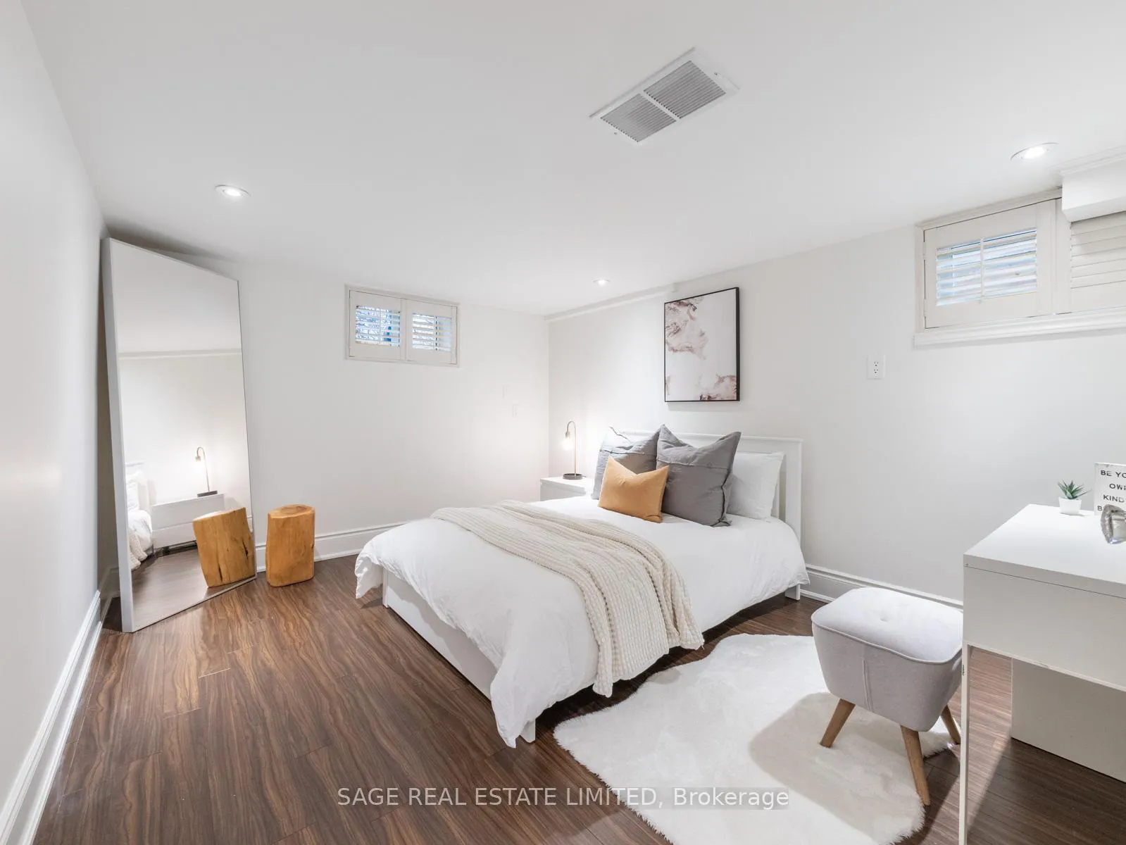 Photo 20 of 43 Lankin Boulevard, Toronto, East York — HOMEH