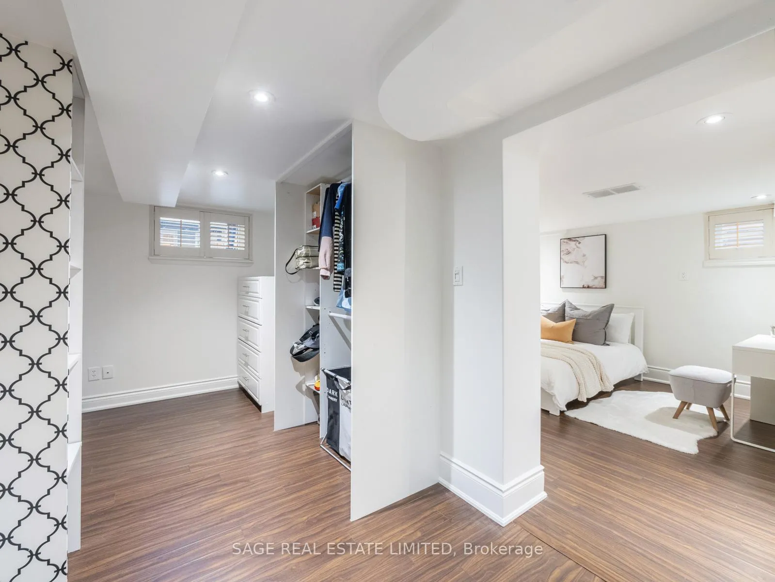 Photo 22 of 43 Lankin Boulevard, Toronto, East York — HOMEH