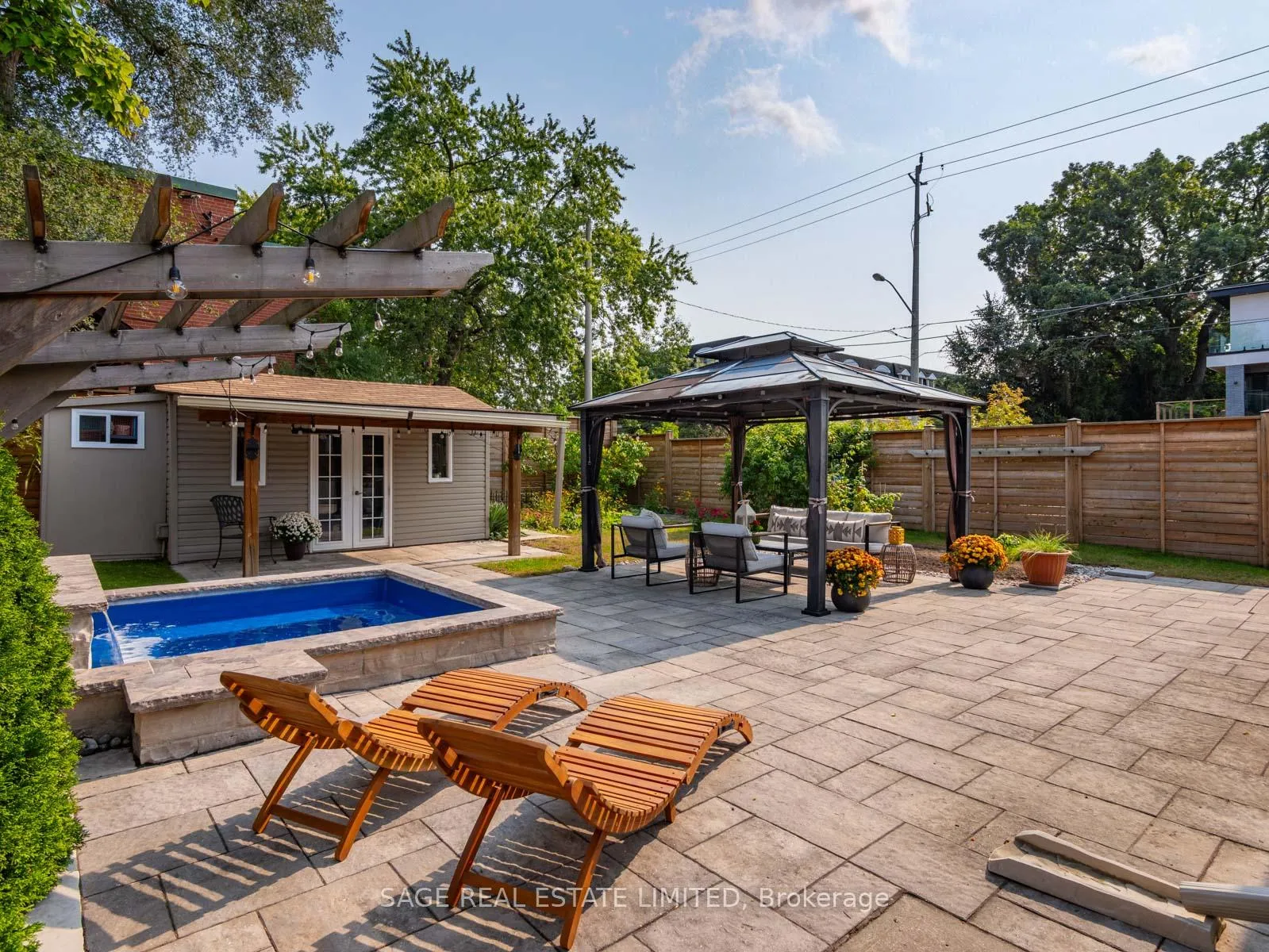 Photo 27 of 43 Lankin Boulevard, Toronto, East York — HOMEH