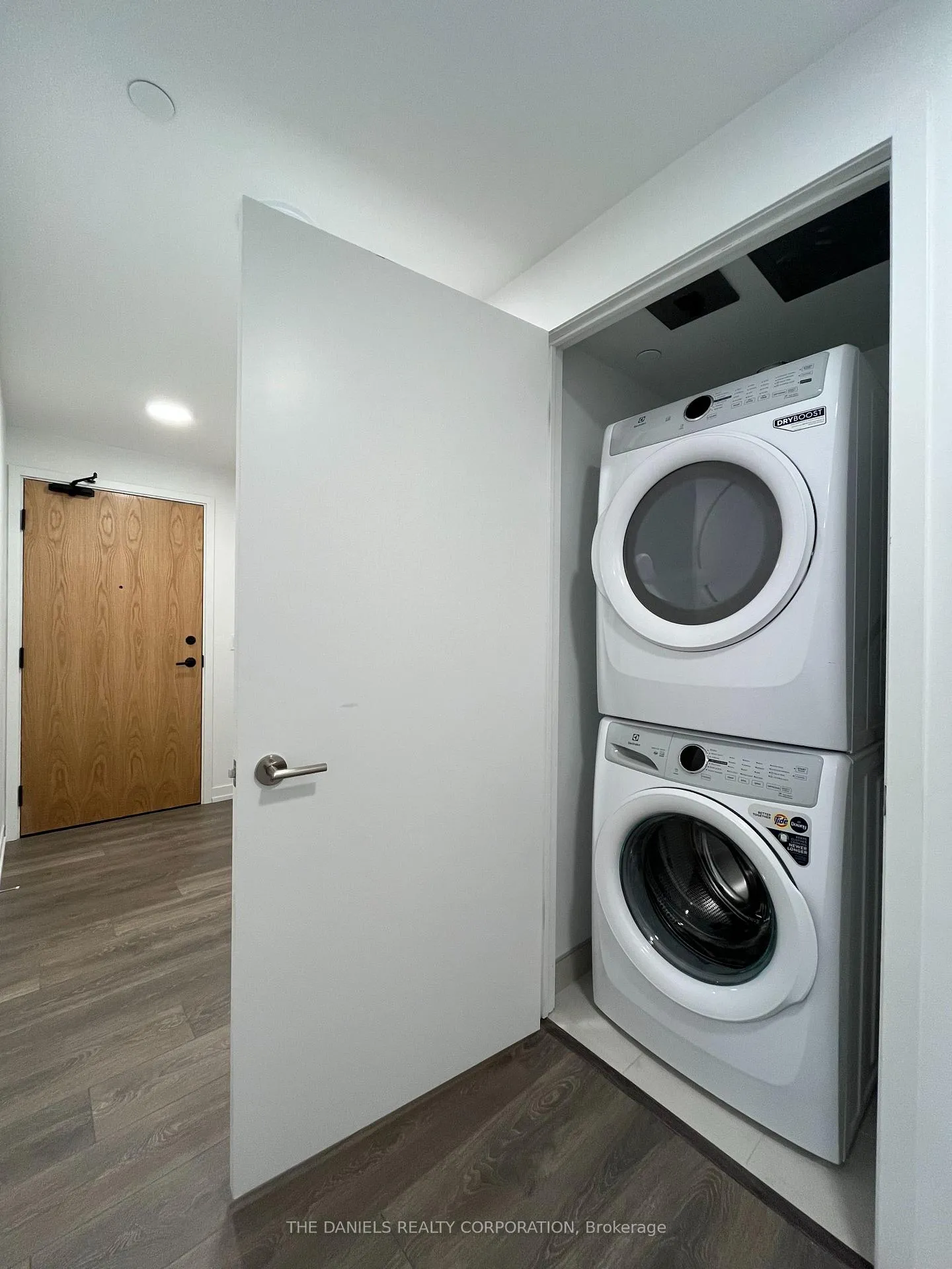 Photo 8 of Unit 430, 8 Beverley Glen Boulevard, Vaughan, Beverley Glen — HOMEH