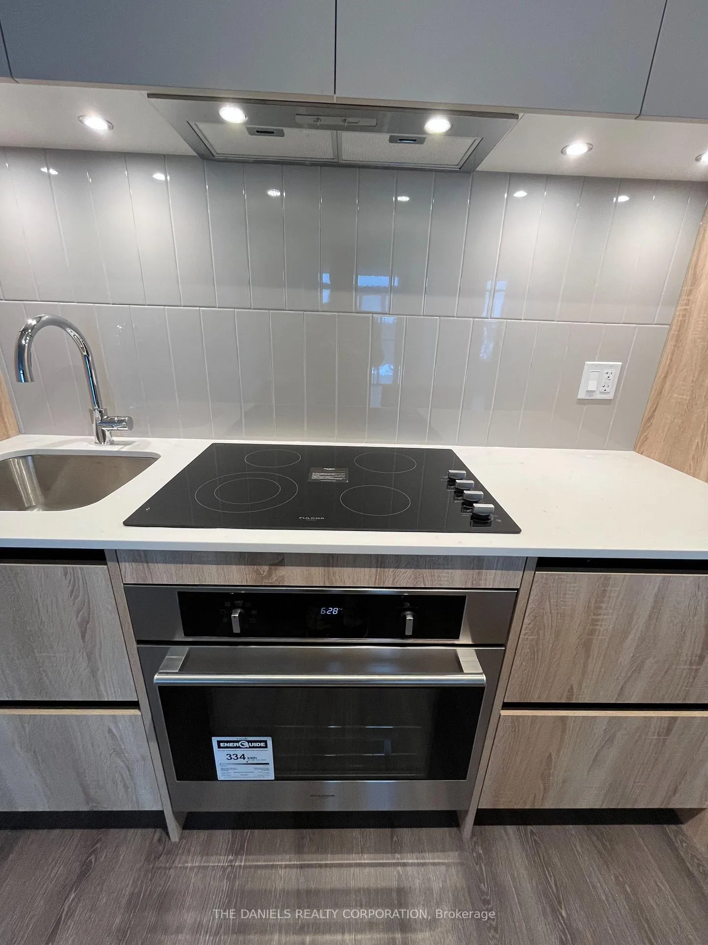Photo 10 of Unit 430, 8 Beverley Glen Boulevard, Vaughan, Beverley Glen — HOMEH