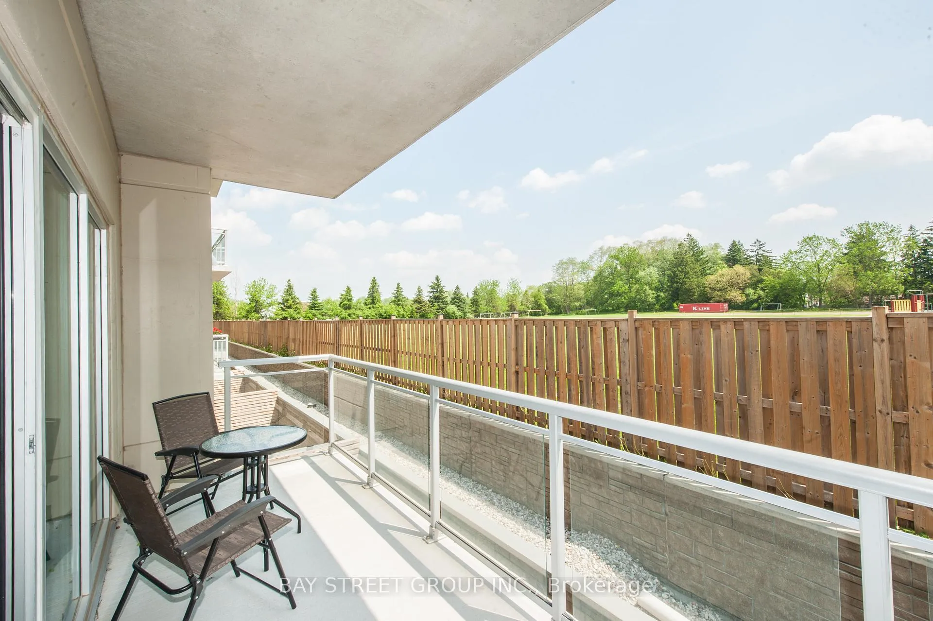 Photo 18 of 16 Markle Crescent, Hamilton, Ancaster — HOMEH