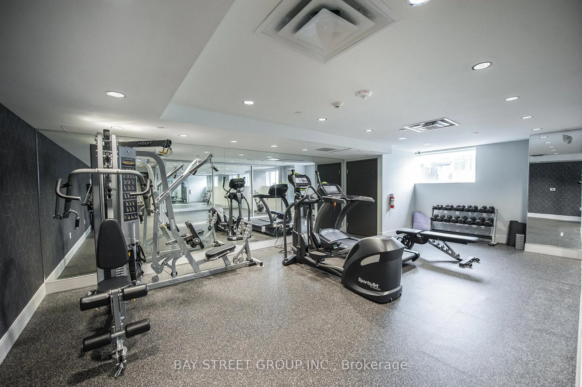 Photo 25 of 16 Markle Crescent, Hamilton, Ancaster — HOMEH