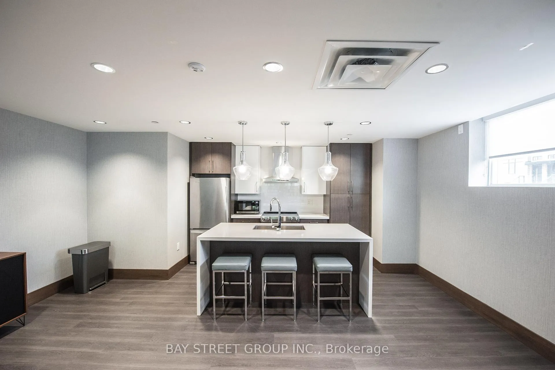 Photo 30 of 16 Markle Crescent, Hamilton, Ancaster — HOMEH
