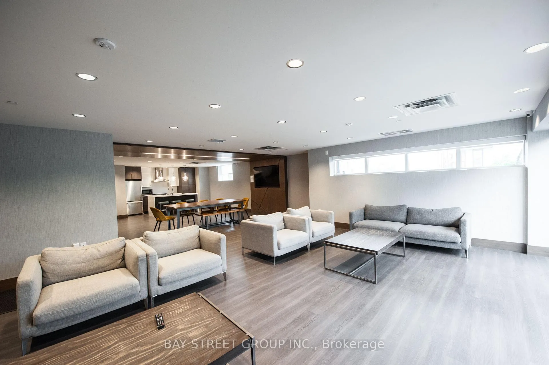 Photo 31 of 16 Markle Crescent, Hamilton, Ancaster — HOMEH