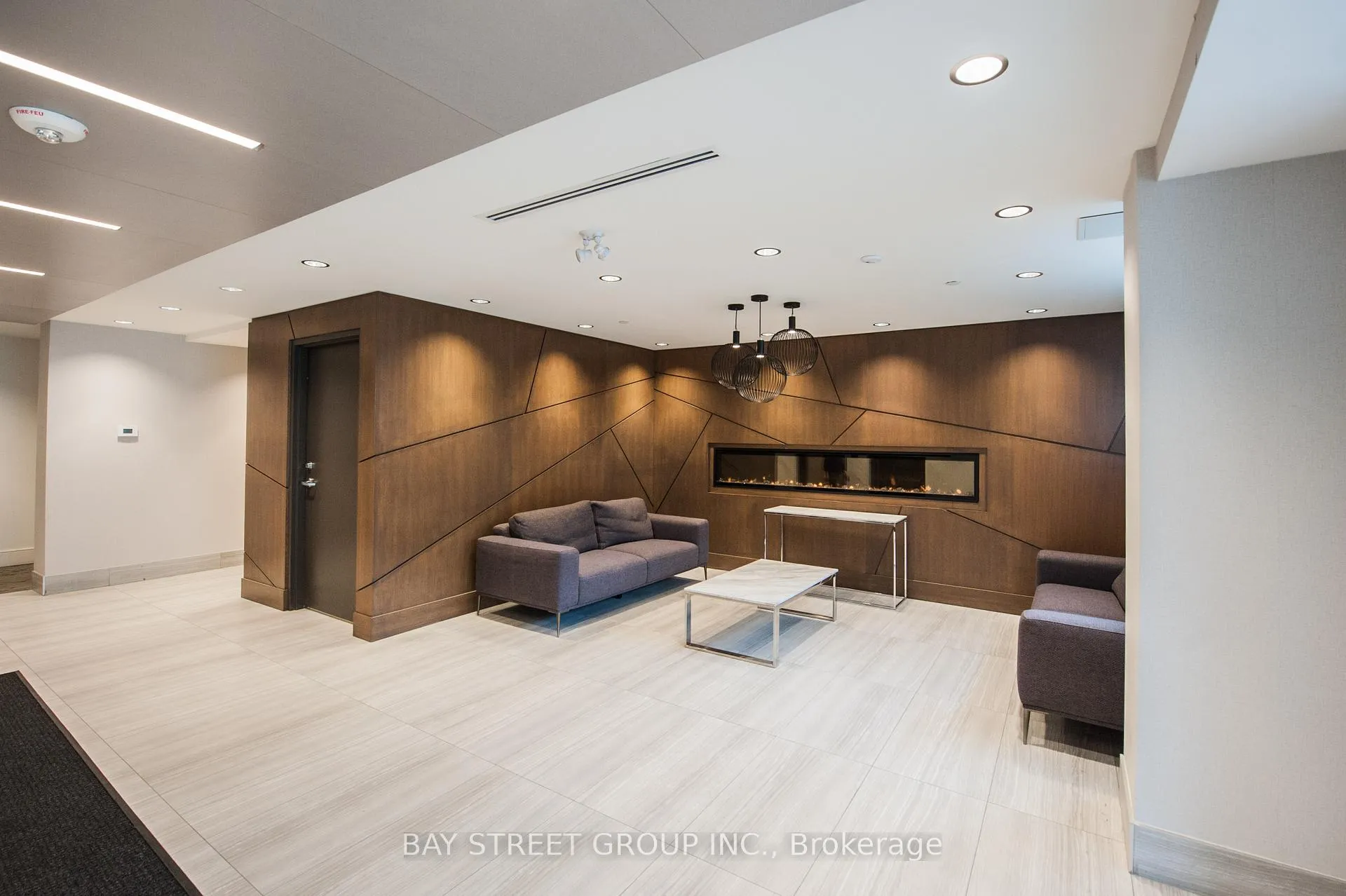 Photo 38 of 16 Markle Crescent, Hamilton, Ancaster — HOMEH