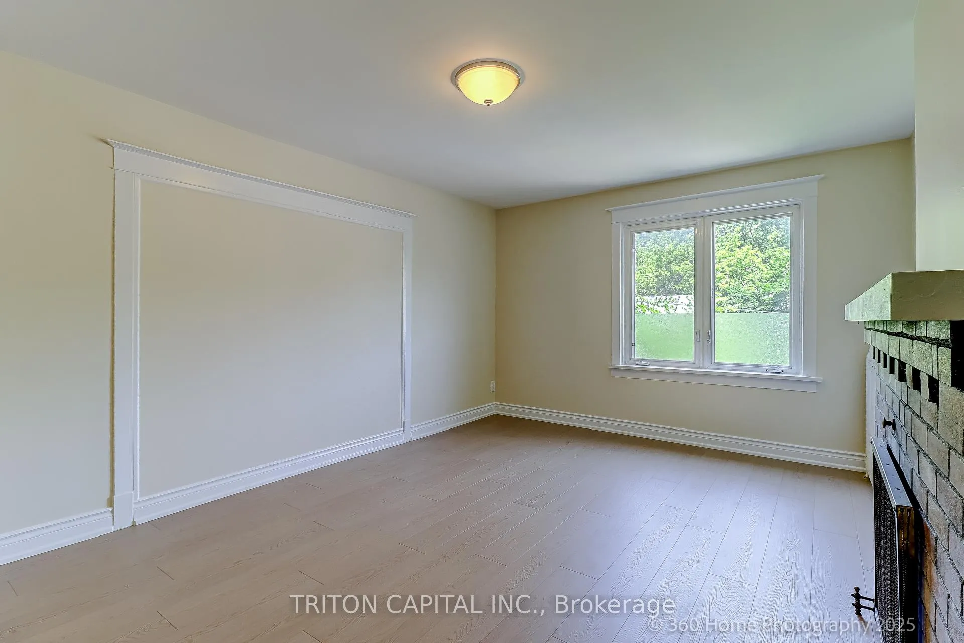 Photo 6 of Unit 3rd floor, 2387 Queen St E Street, Toronto, The Beaches — HOMEH