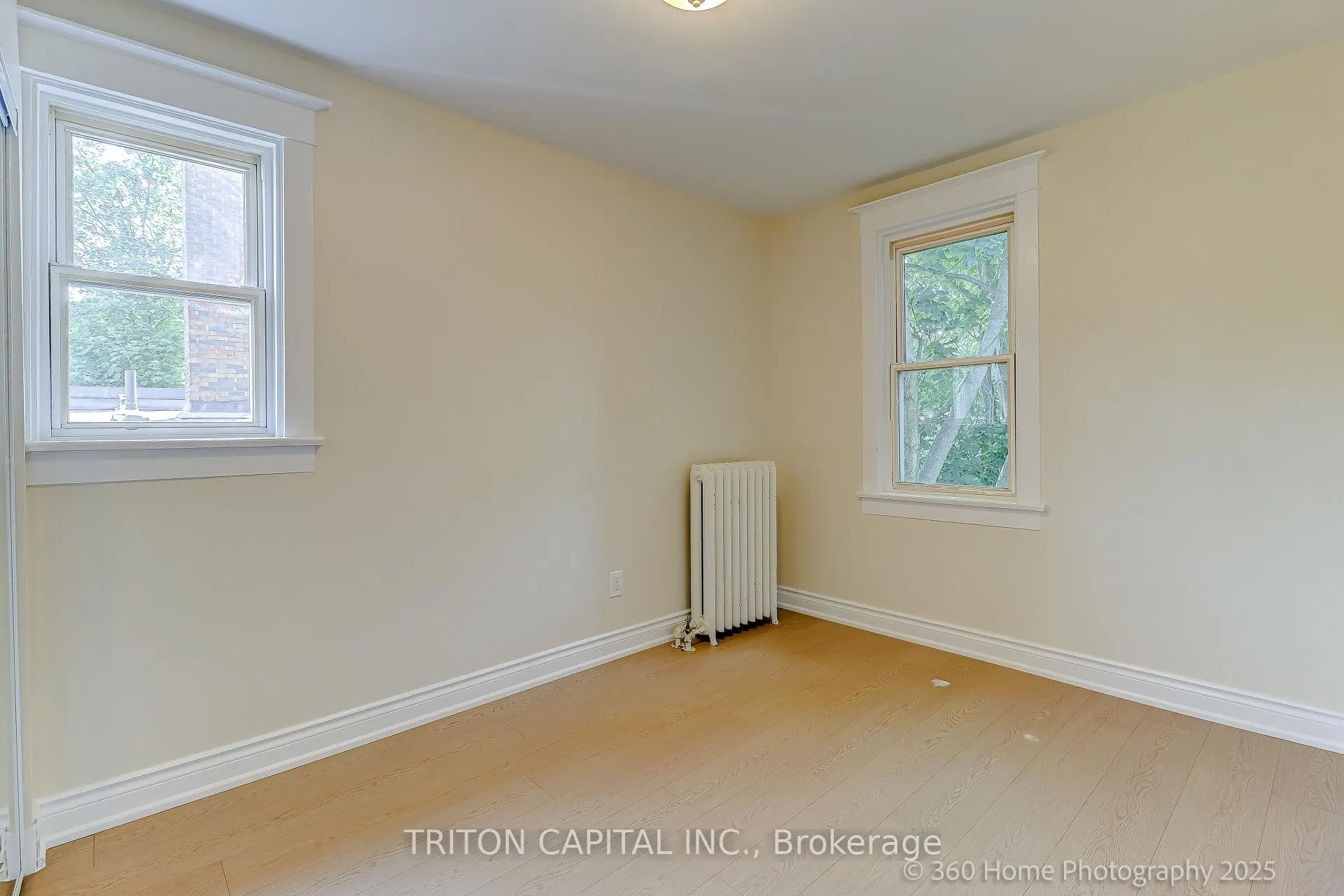 Photo 7 of Unit 3rd floor, 2387 Queen St E Street, Toronto, The Beaches — HOMEH