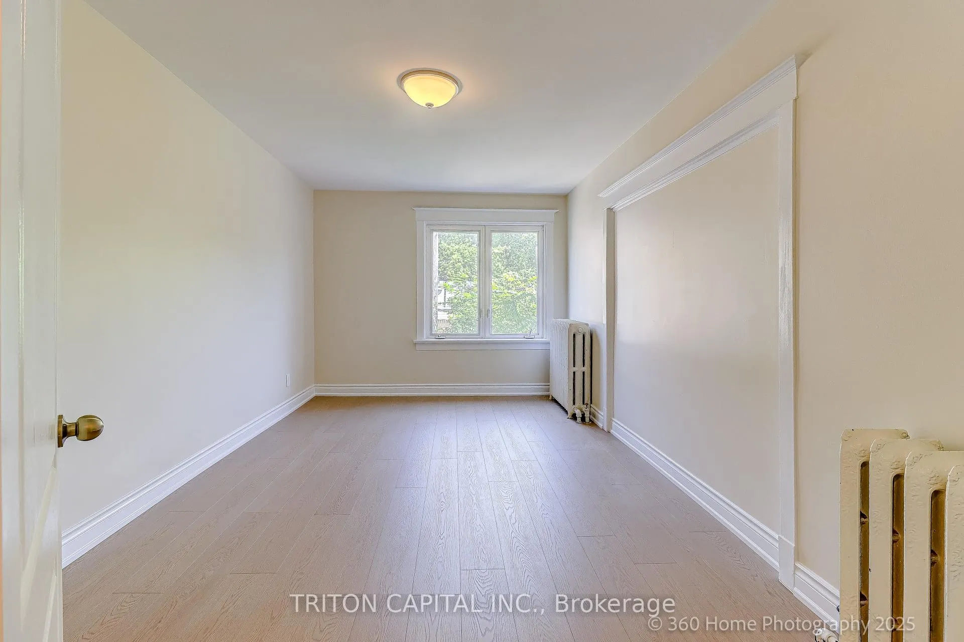 Photo 8 of Unit 3rd floor, 2387 Queen St E Street, Toronto, The Beaches — HOMEH