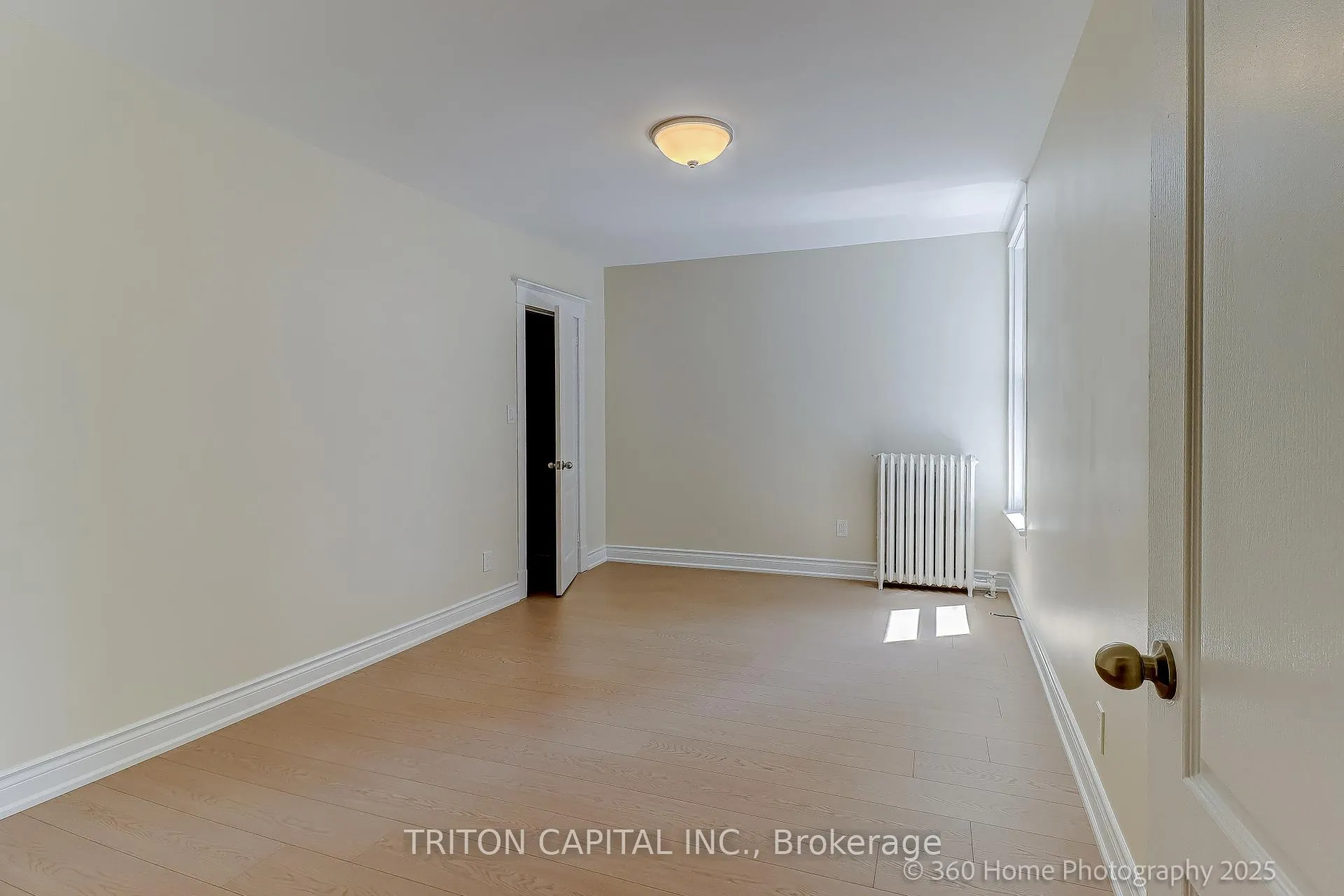 Photo 11 of Unit 3rd floor, 2387 Queen St E Street, Toronto, The Beaches — HOMEH