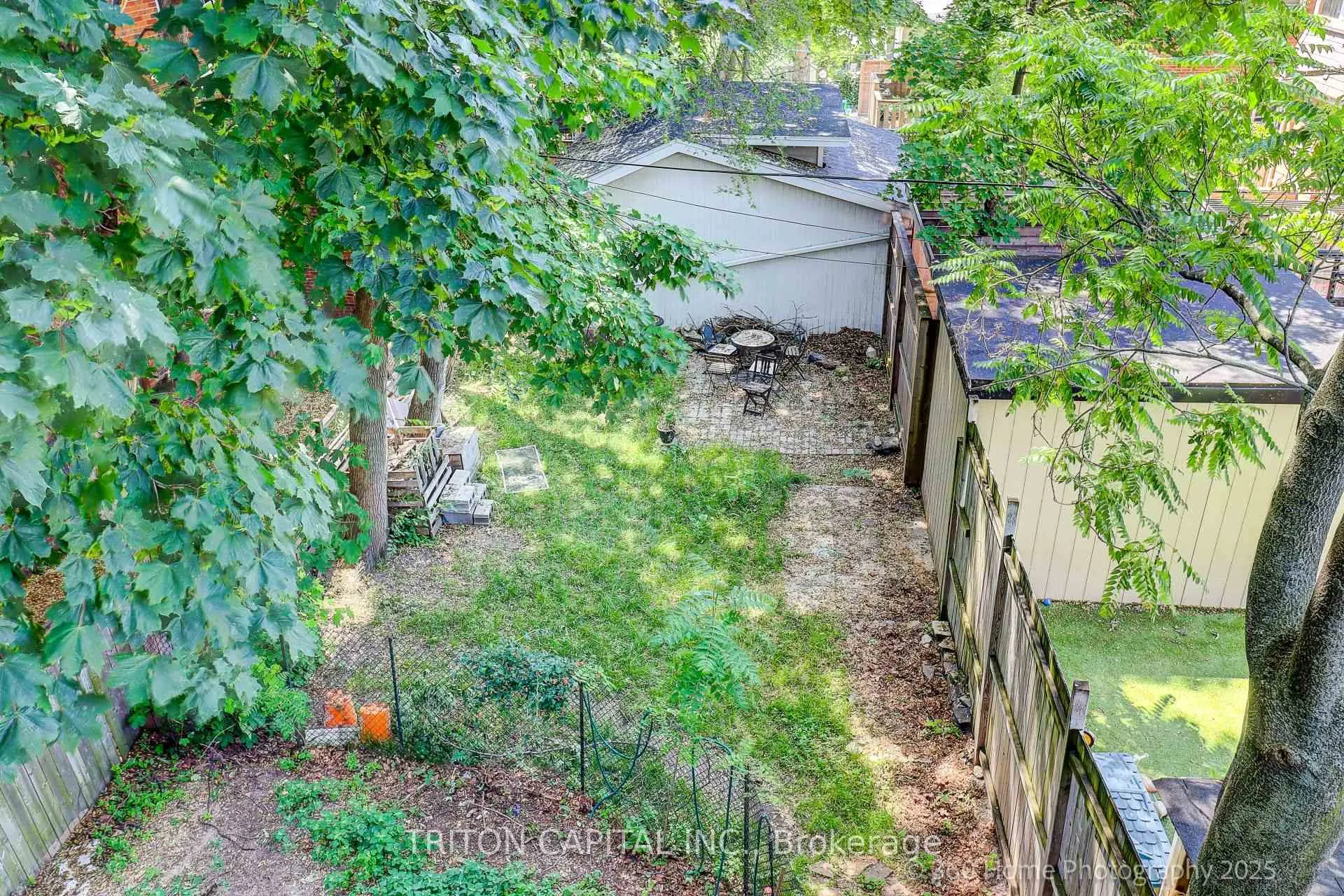 Photo 20 of Unit 3rd floor, 2387 Queen St E Street, Toronto, The Beaches — HOMEH