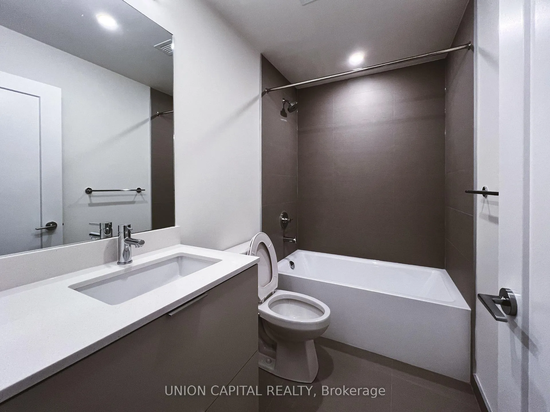 Photo 3 of Unit 2002, 89 Church Street, Toronto, Church-Yonge Corridor — HOMEH
