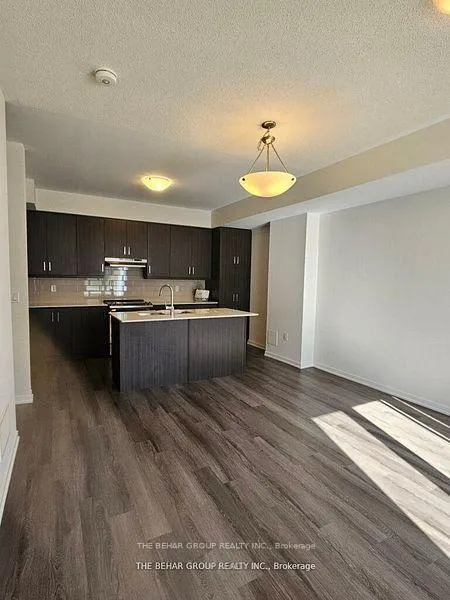 Photo 3 of Unit 359, 90 Honeycrisp Crescent, Vaughan, Vaughan Corporate Centre — HOMEH