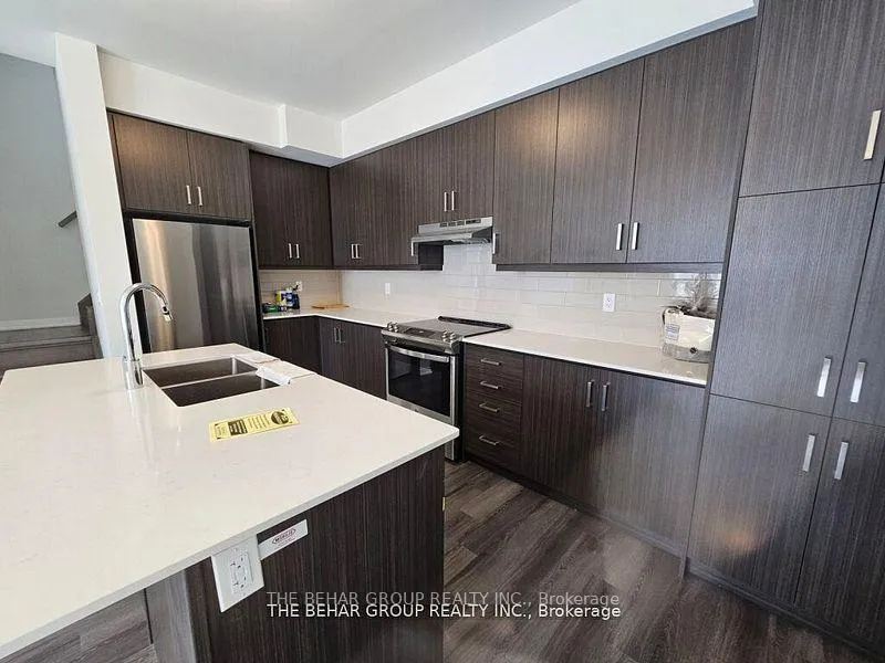 Photo 4 of Unit 359, 90 Honeycrisp Crescent, Vaughan, Vaughan Corporate Centre — HOMEH