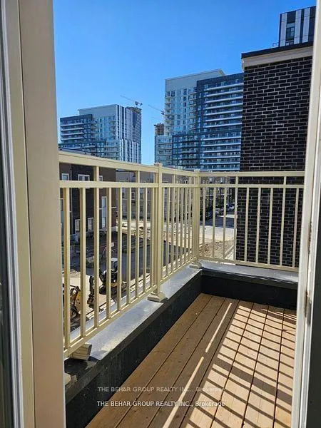 Photo 7 of Unit 359, 90 Honeycrisp Crescent, Vaughan, Vaughan Corporate Centre — HOMEH