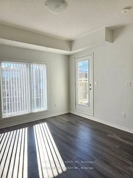Photo 8 of Unit 359, 90 Honeycrisp Crescent, Vaughan, Vaughan Corporate Centre — HOMEH