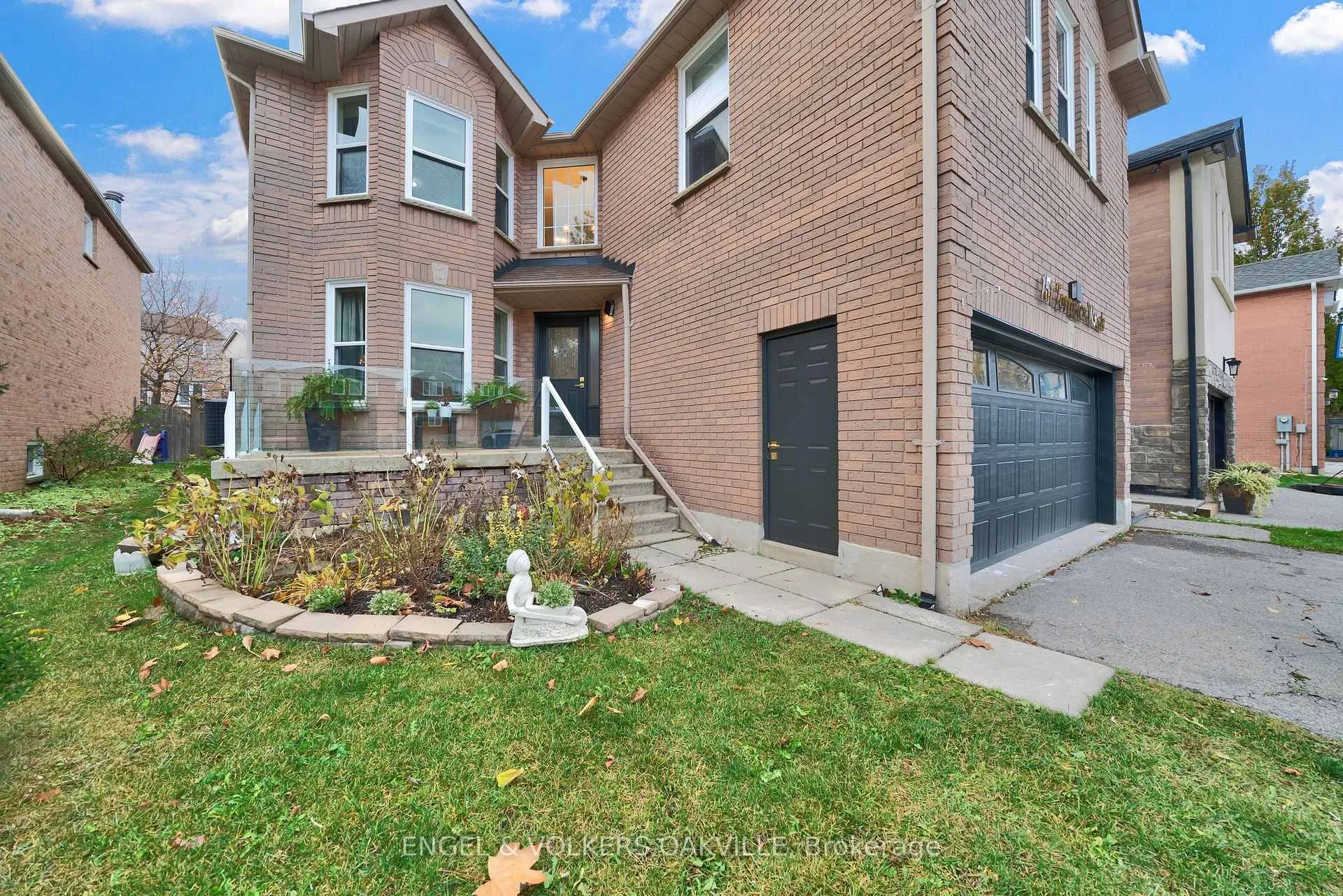 Photo 2 of 151 Torrance woods, Brampton, Fletcher's West — HOMEH