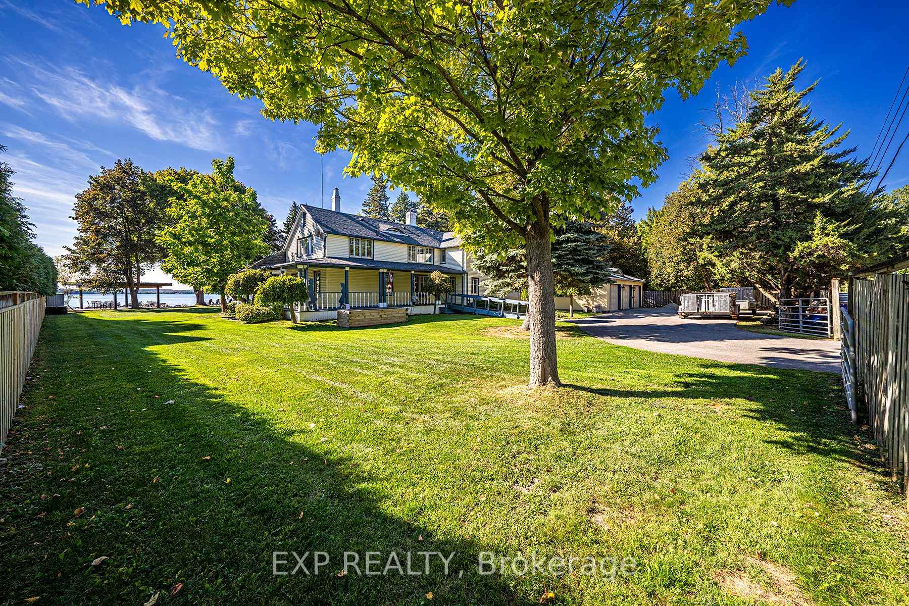 Photo 5 of 376 Lake Drive N, Georgina, Historic Lakeshore Communities — HOMEH
