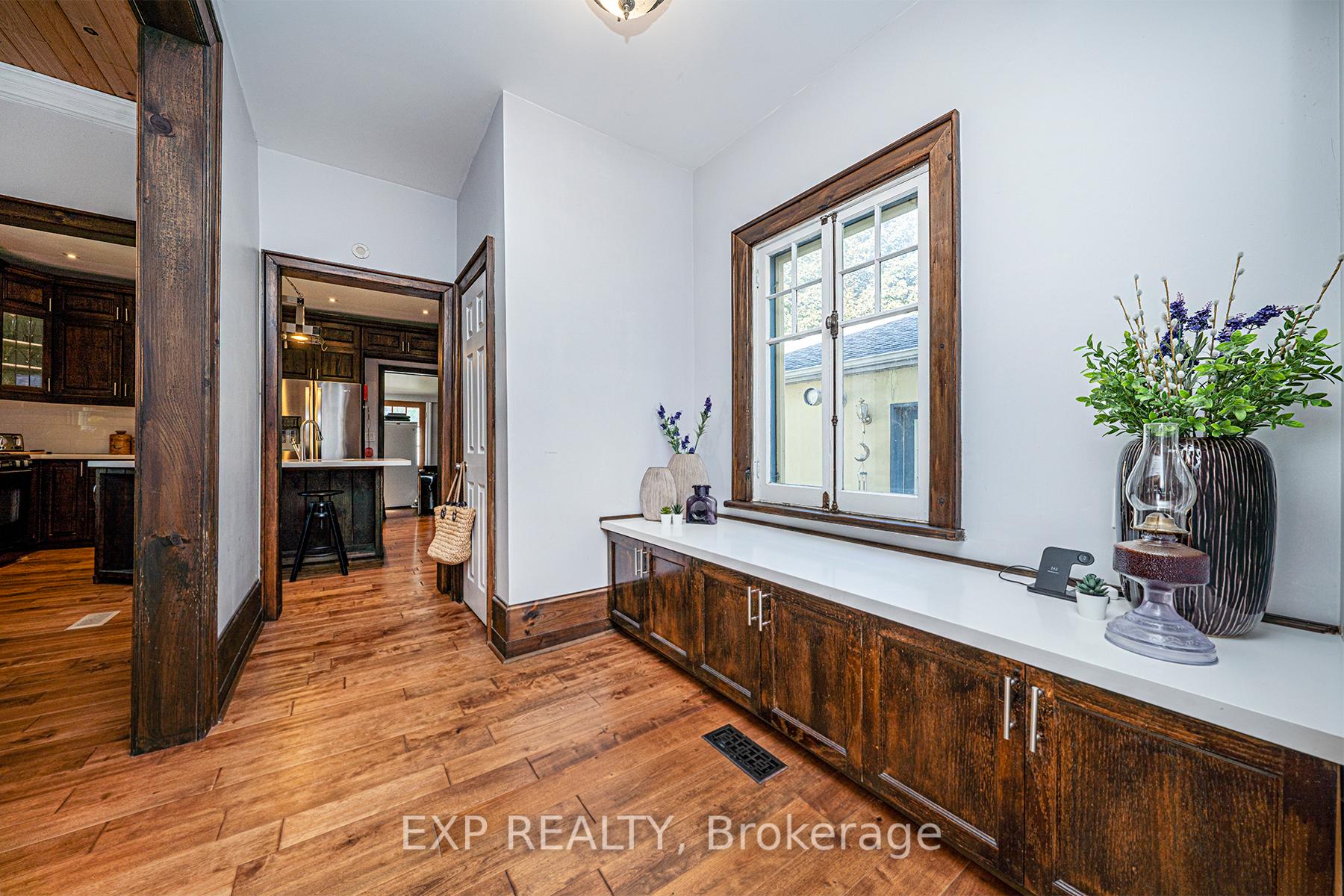 Photo 16 of 376 Lake Drive N, Georgina, Historic Lakeshore Communities — HOMEH