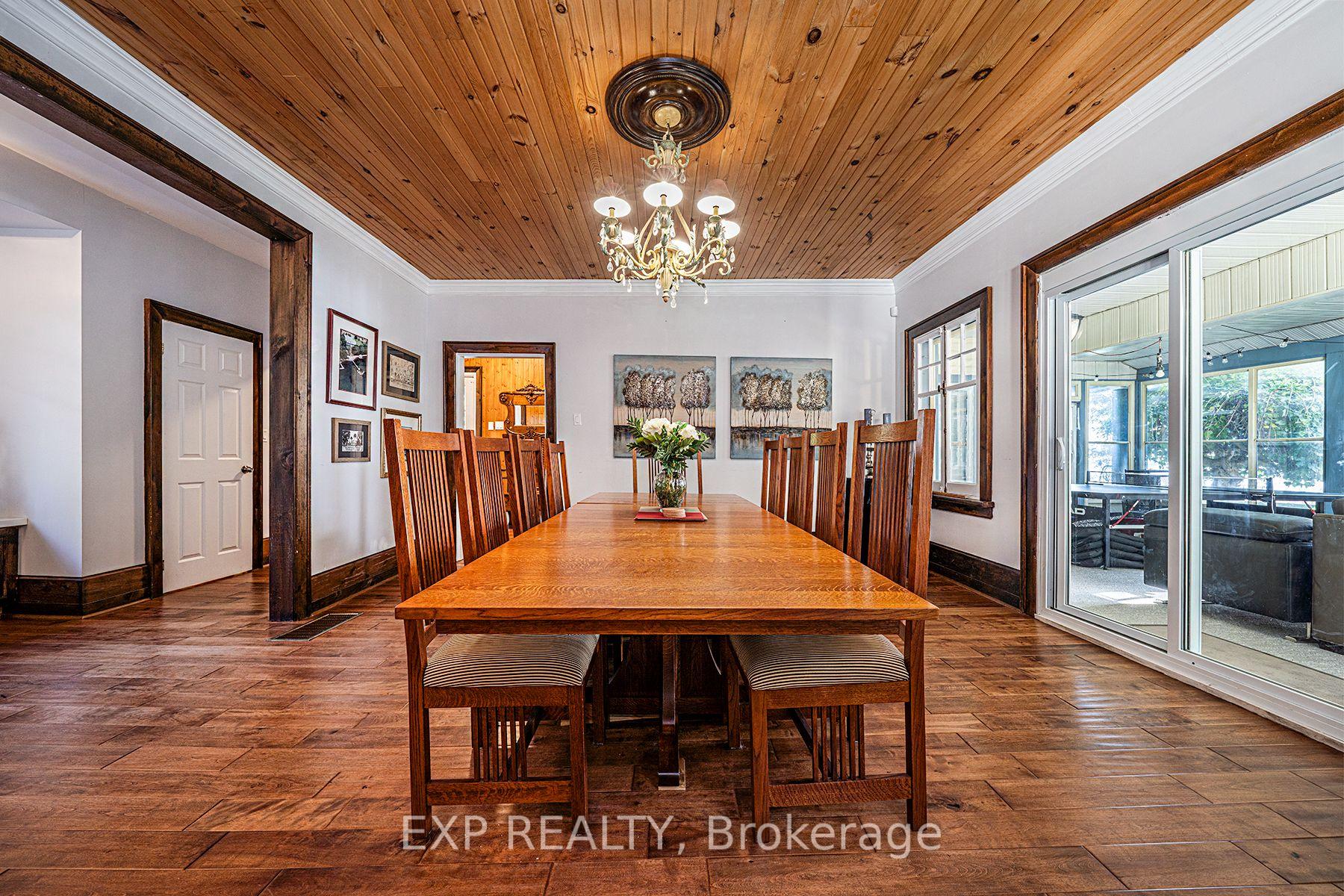 Photo 18 of 376 Lake Drive N, Georgina, Historic Lakeshore Communities — HOMEH
