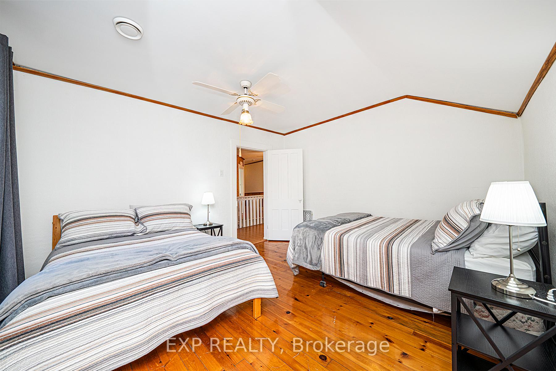 Photo 32 of 376 Lake Drive N, Georgina, Historic Lakeshore Communities — HOMEH