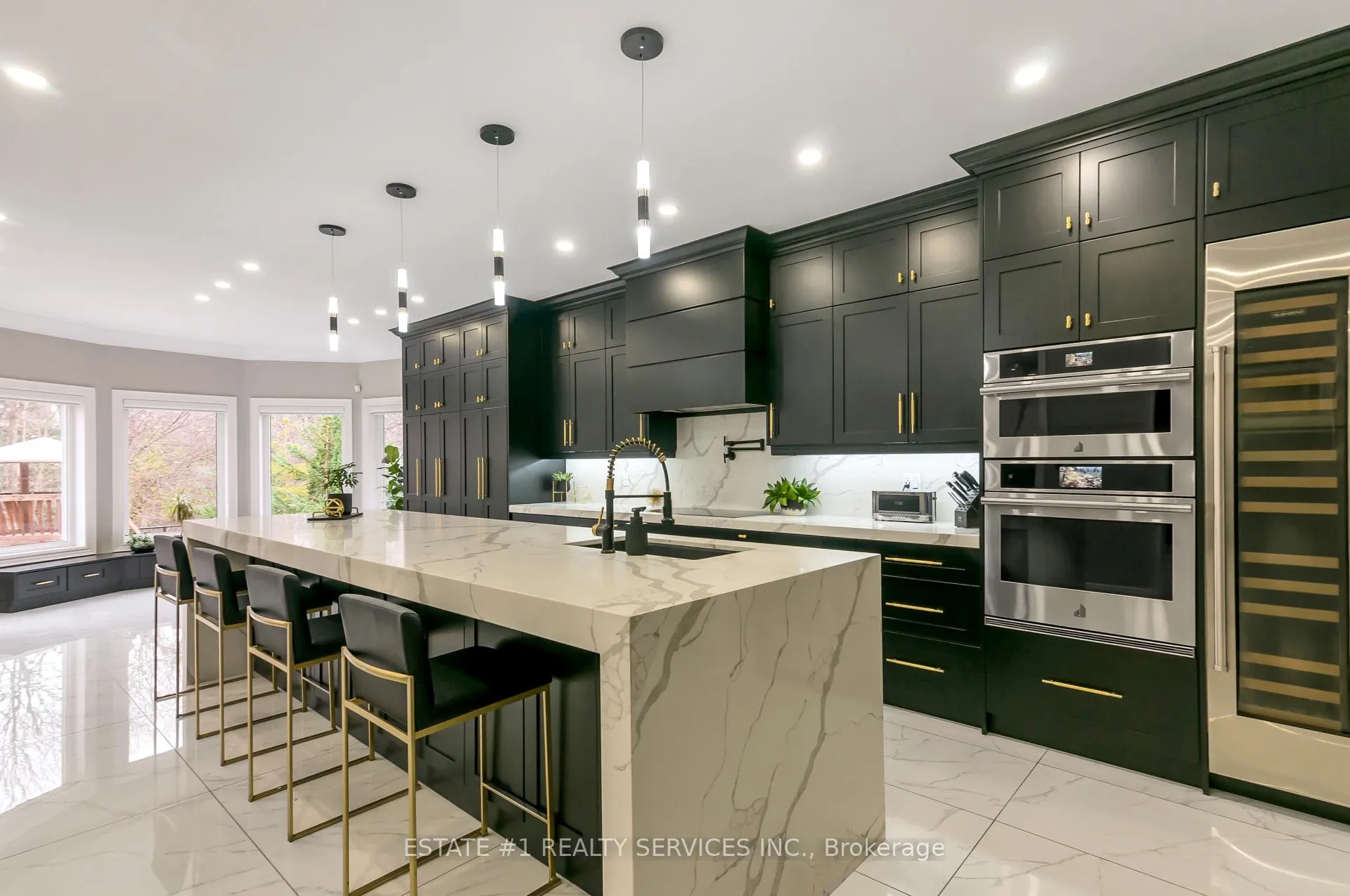 Photo 12 of 42 Beacon Hill Drive, Brampton, Credit Valley — HOMEH